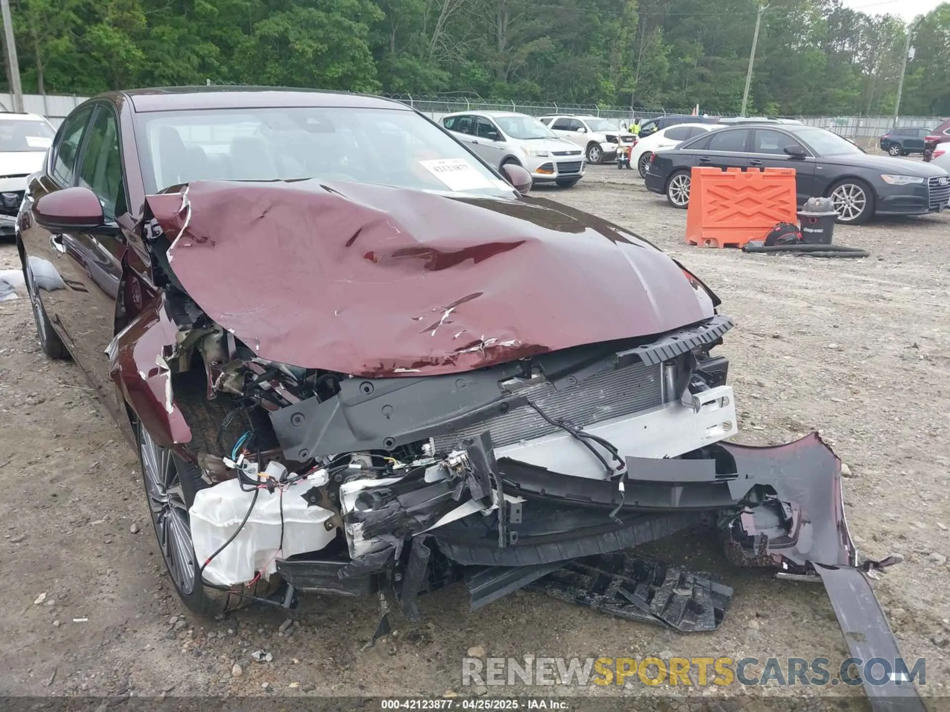 6 Photograph of a damaged car 1N4BL4EV3SN381401 NISSAN ALTIMA 2025