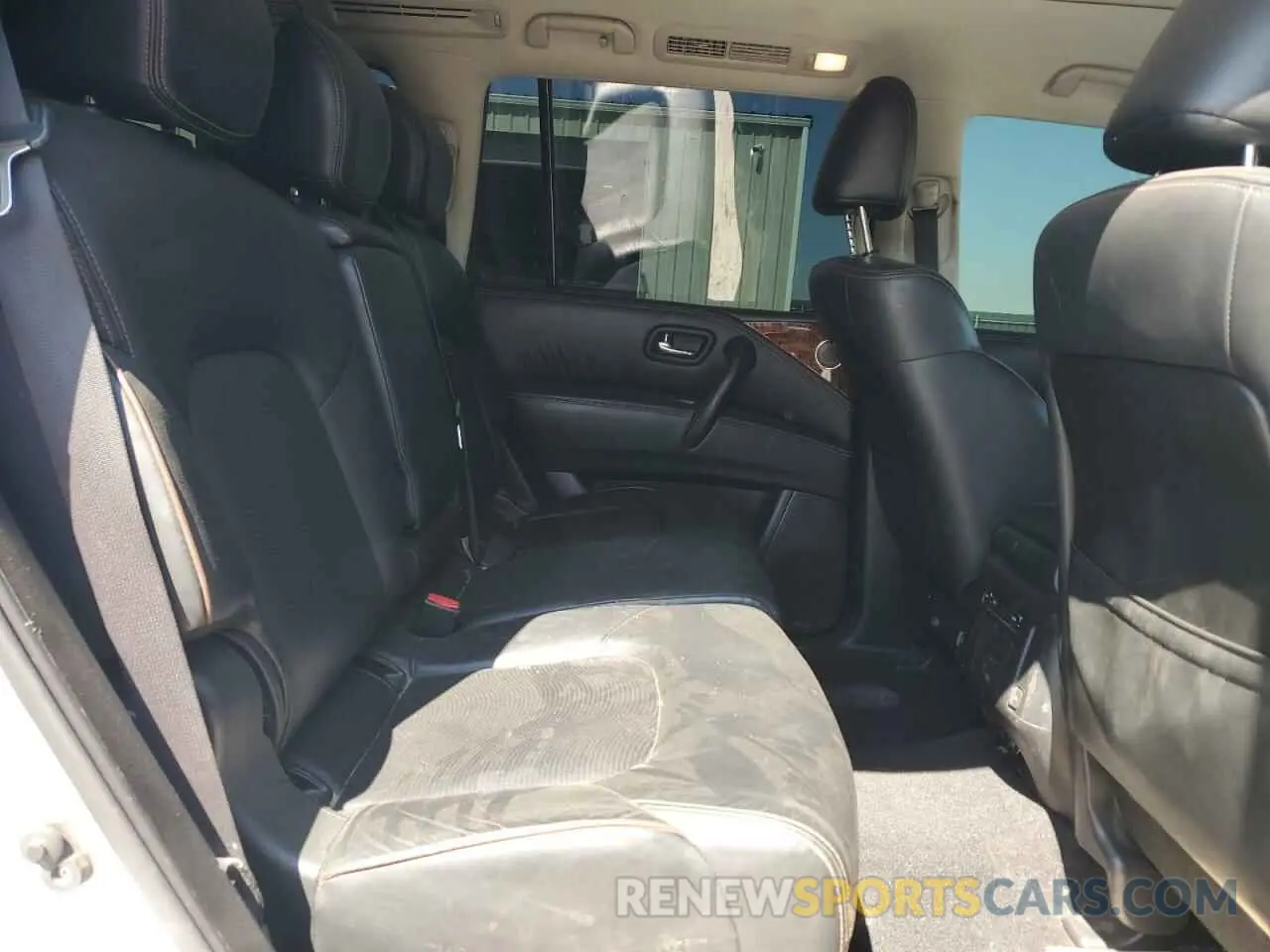 10 Photograph of a damaged car JN8AY2NC8KX509294 NISSAN ARMADA 2019
