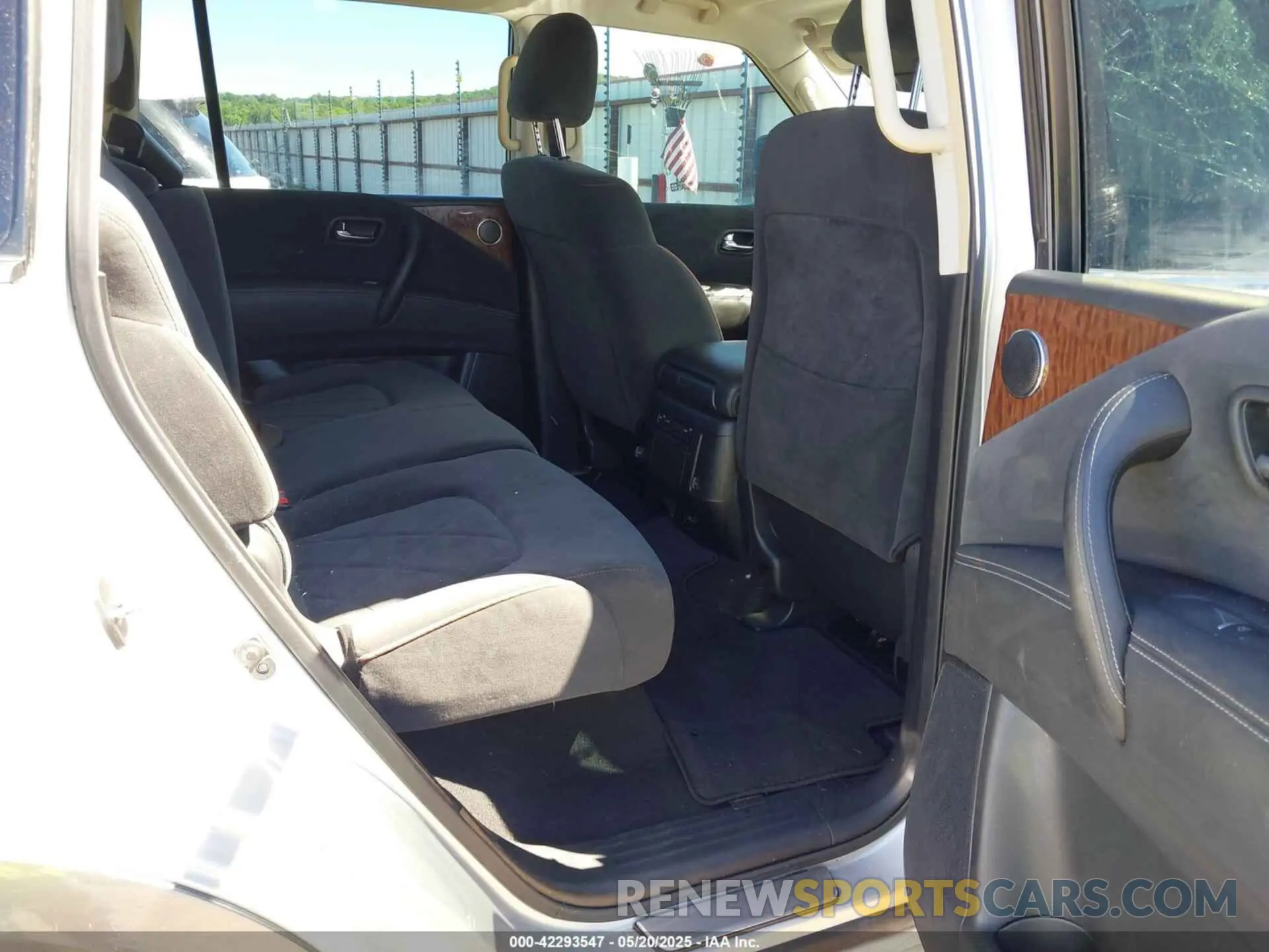 8 Фотография поврежденного автомобиля JN8AY2ND1KX009177 NISSAN ARMADA 2019