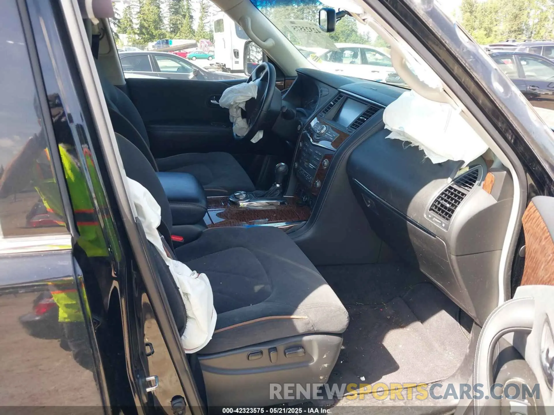 5 Photograph of a damaged car JN8AY2NCXLX516135 NISSAN ARMADA 2020