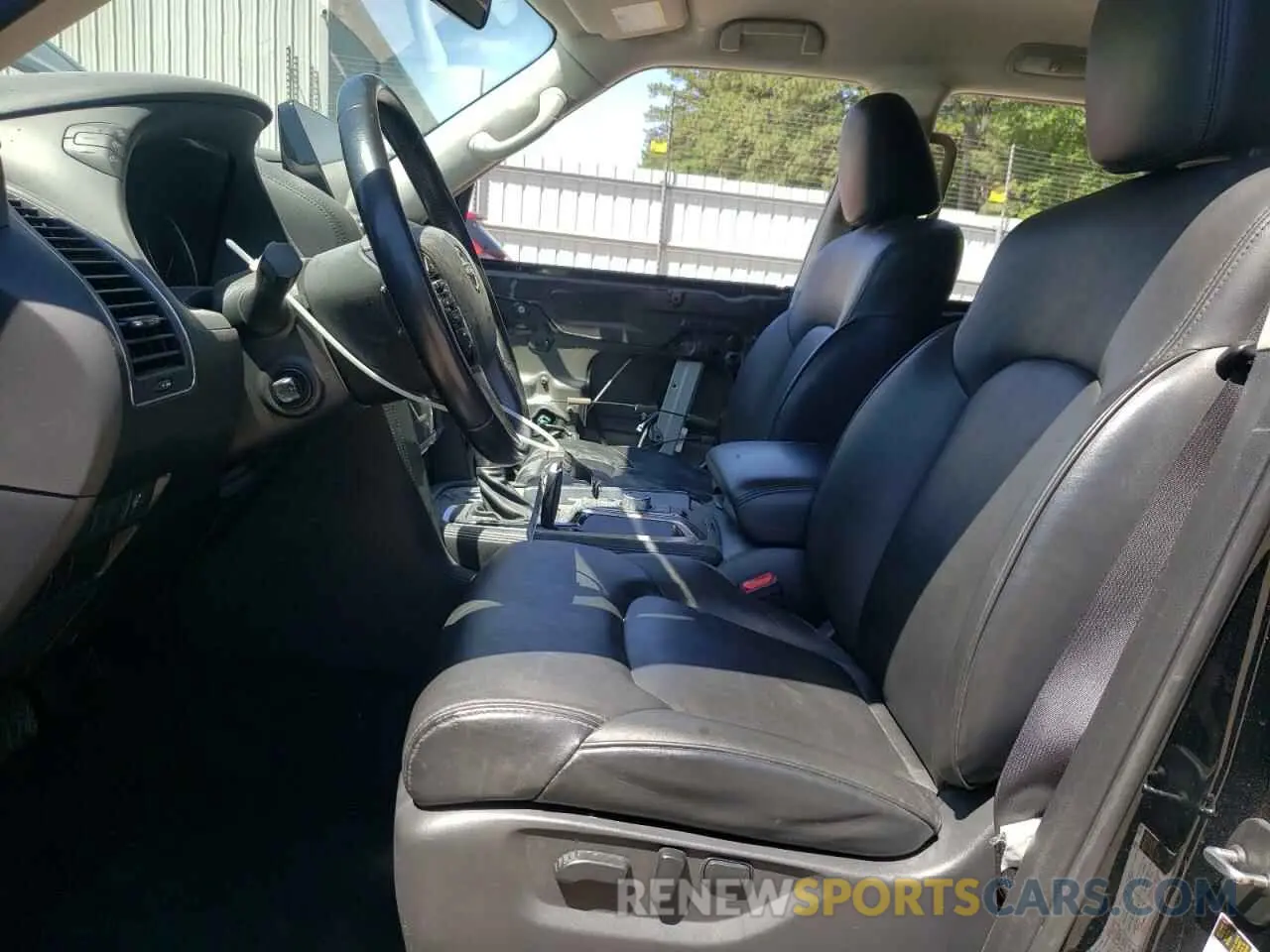7 Photograph of a damaged car JN8AY2AC7M9145401 NISSAN ARMADA 2021