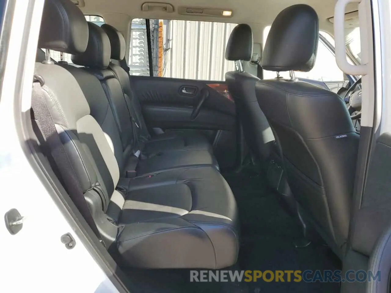 11 Photograph of a damaged car JN8AY2AD4M9662695 NISSAN ARMADA 2021