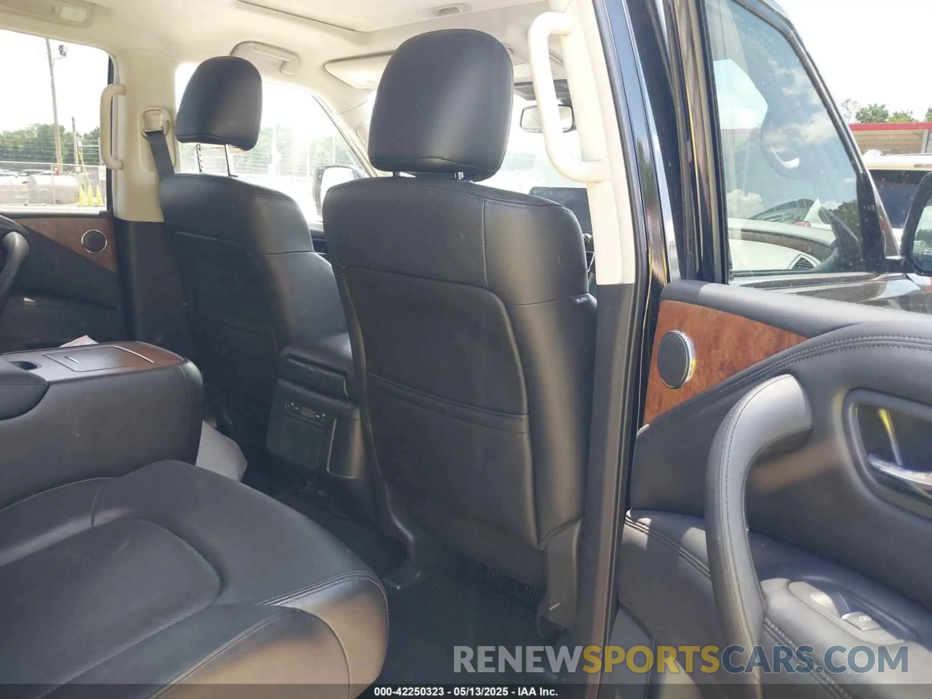 8 Фотография поврежденного автомобиля JN8AY2BA5P9404713 NISSAN ARMADA 2023