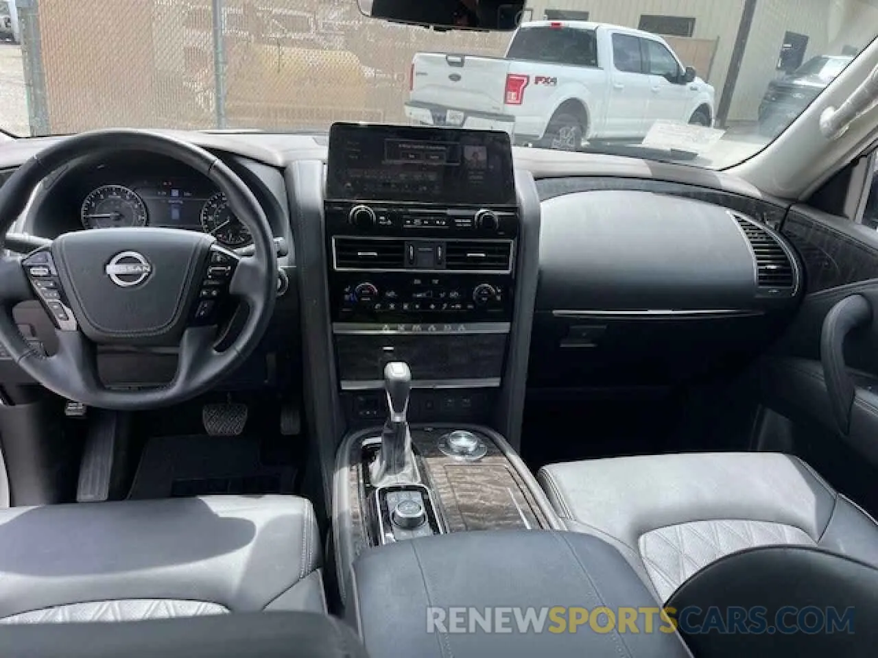 8 Фотография поврежденного автомобиля JN8AY2DB2R9853047 NISSAN ARMADA 2024