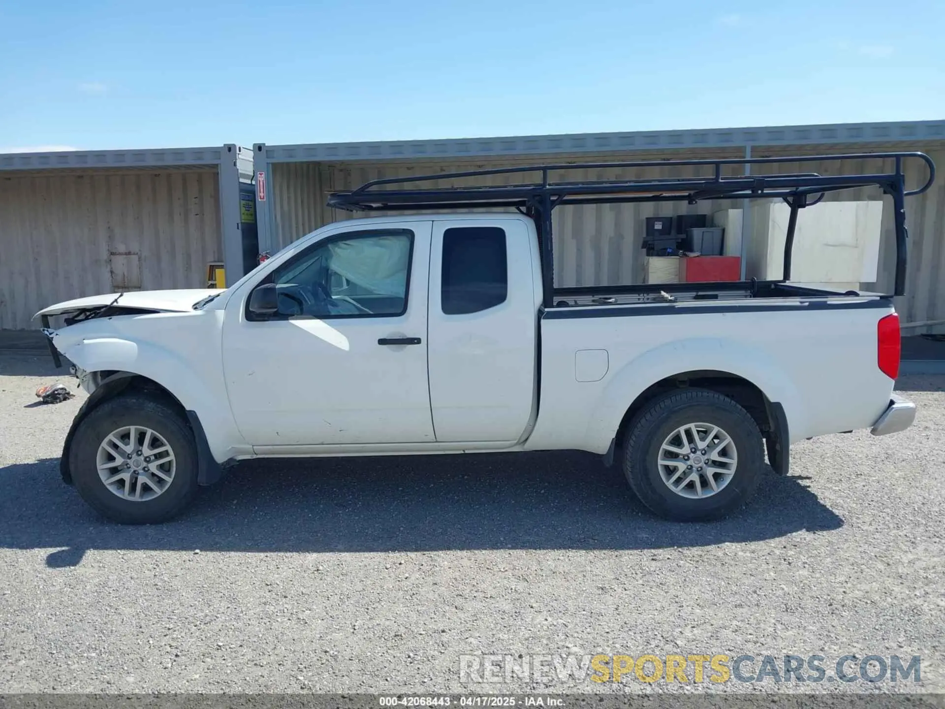 15 Photograph of a damaged car 1N6AD0CW9KN737810 NISSAN FRONTIER 2019