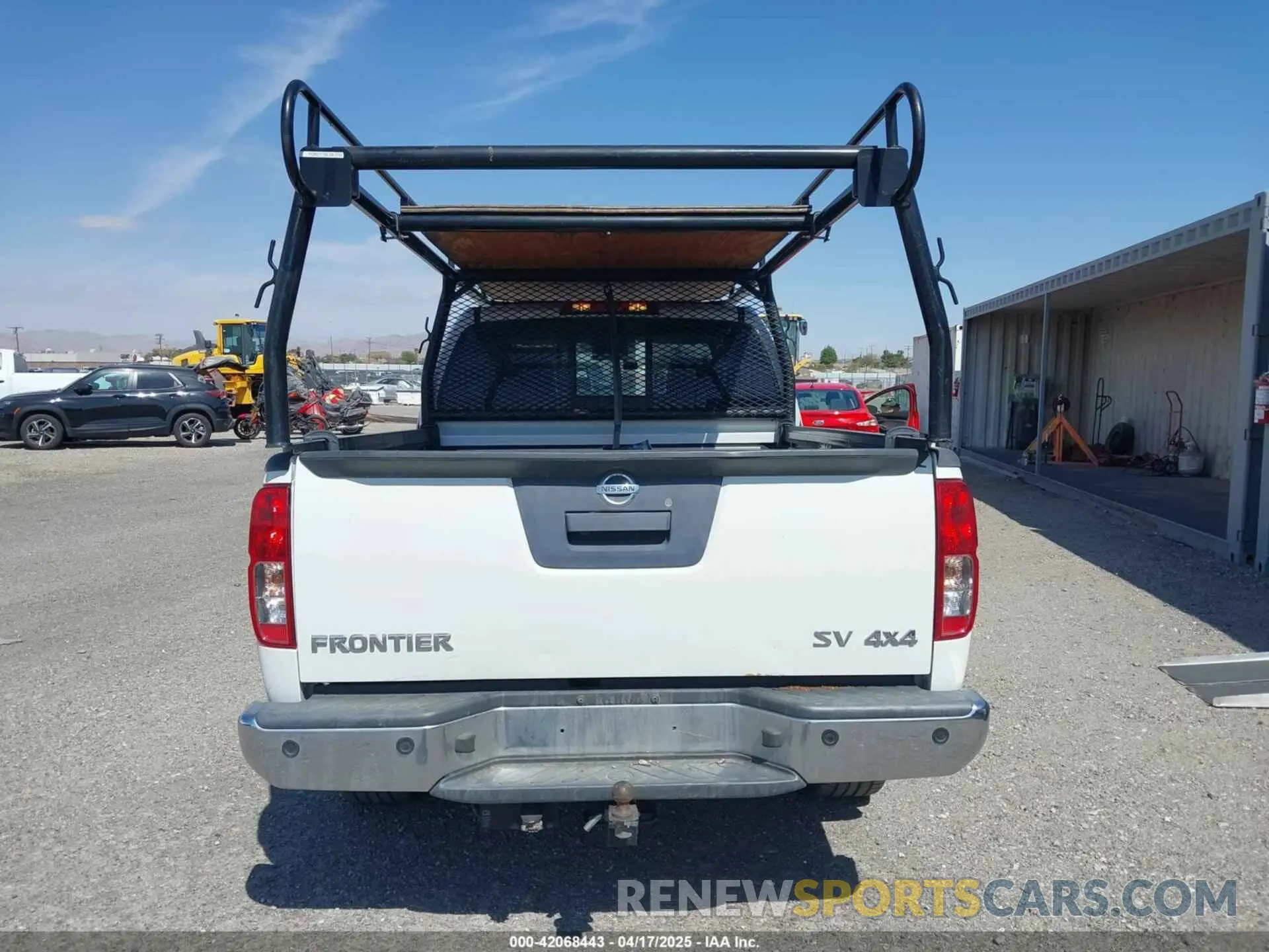17 Photograph of a damaged car 1N6AD0CW9KN737810 NISSAN FRONTIER 2019
