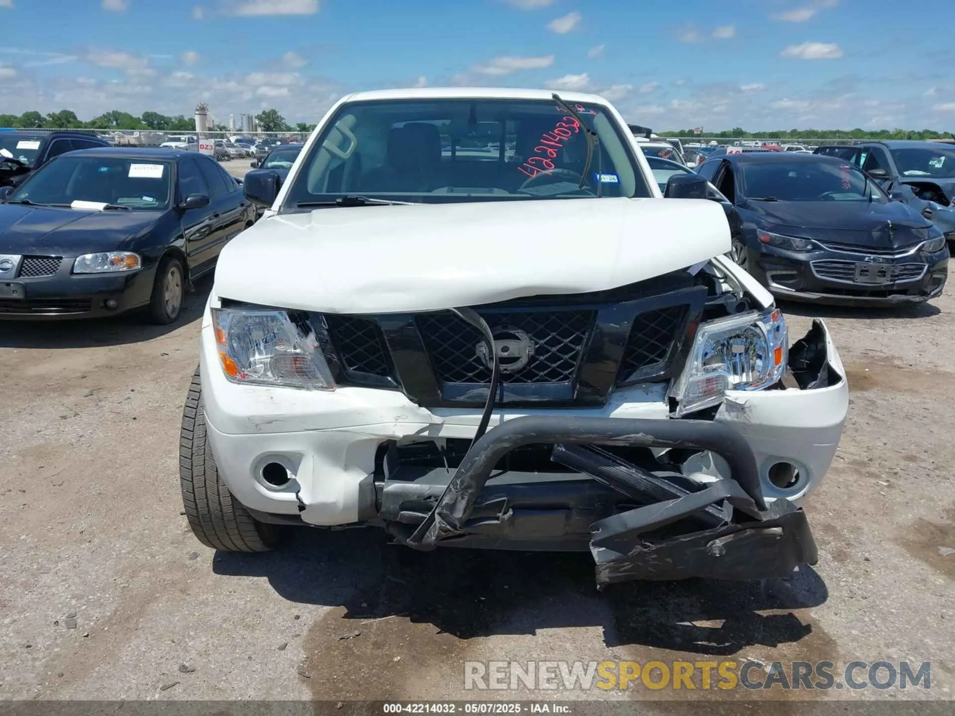12 Photograph of a damaged car 1N6AD0ER2KN726946 NISSAN FRONTIER 2019