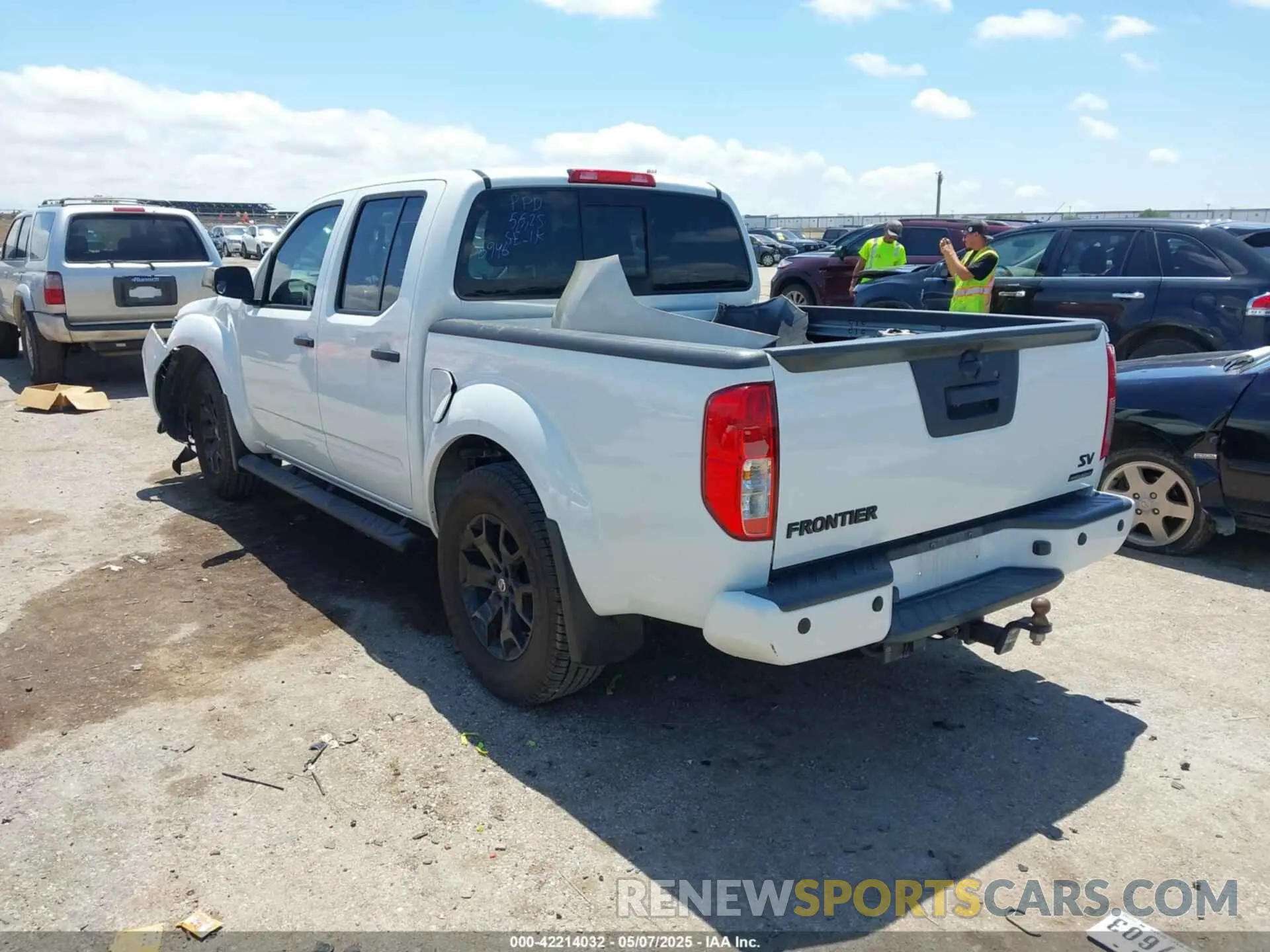 3 Photograph of a damaged car 1N6AD0ER2KN726946 NISSAN FRONTIER 2019