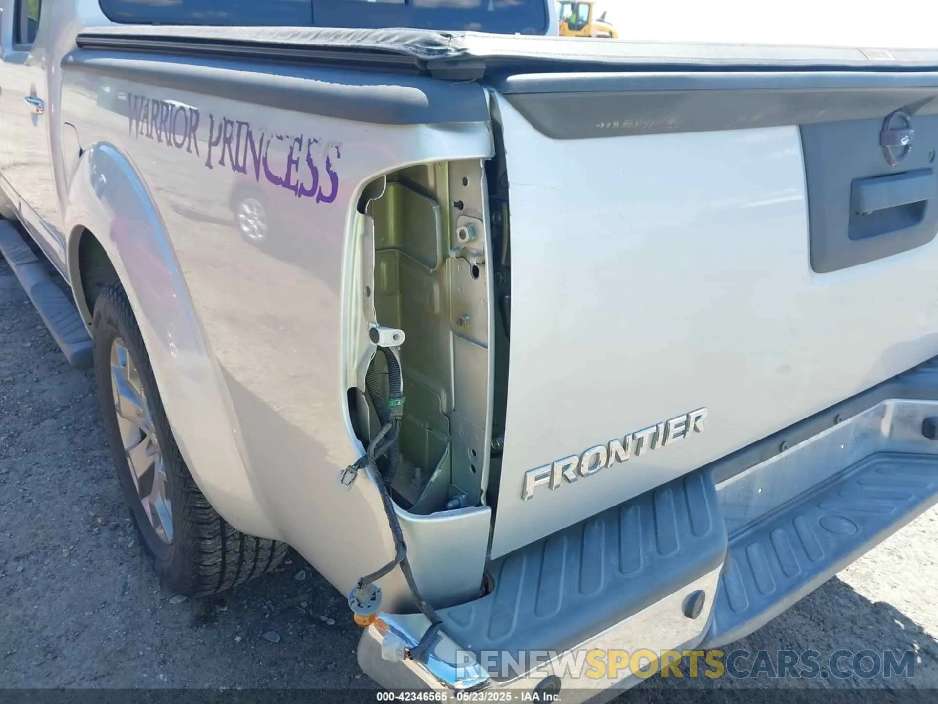 22 Photograph of a damaged car 1N6AD0ER2KN753127 NISSAN FRONTIER 2019