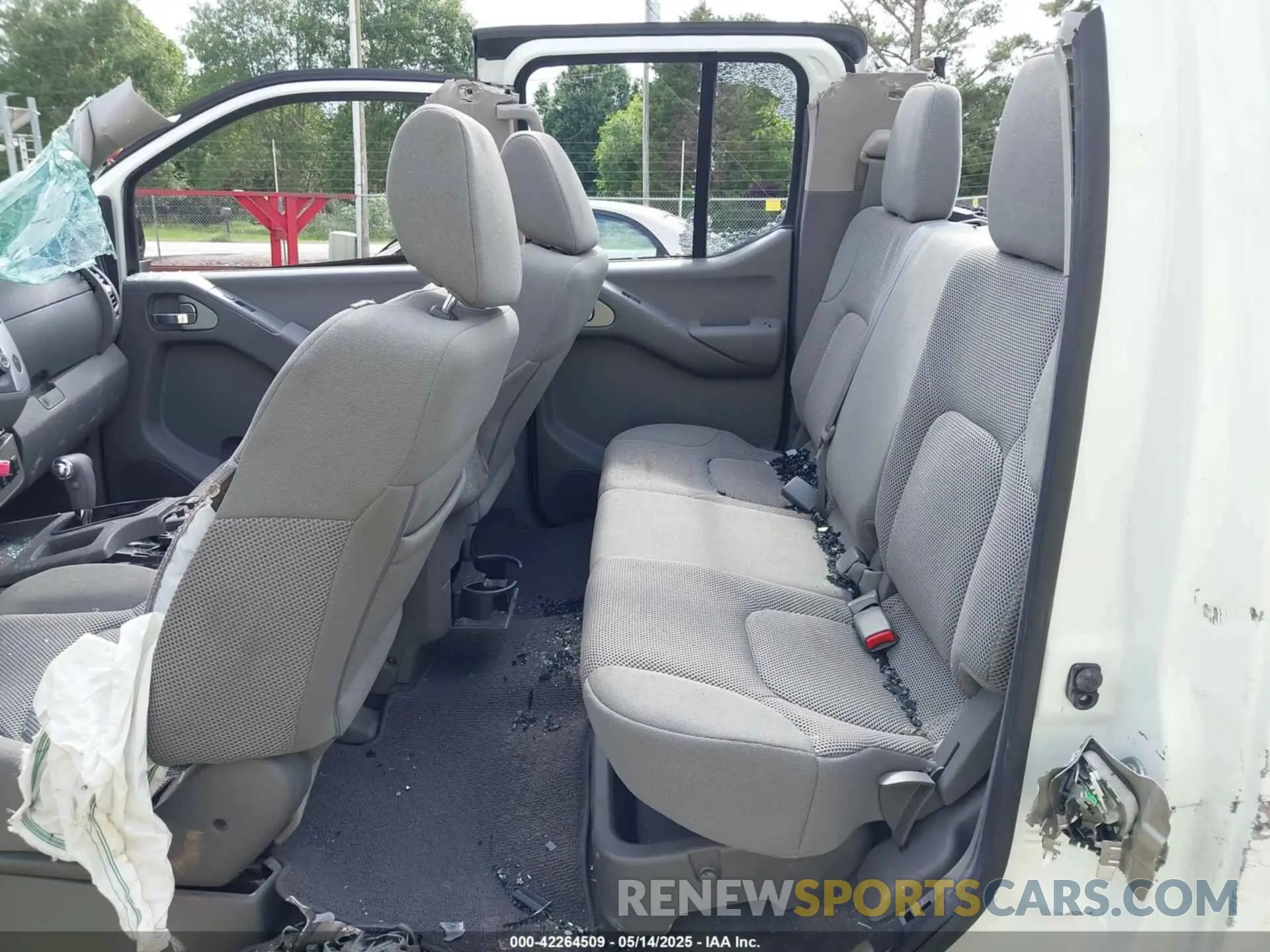 8 Photograph of a damaged car 1N6AD0ER3KN752391 NISSAN FRONTIER 2019
