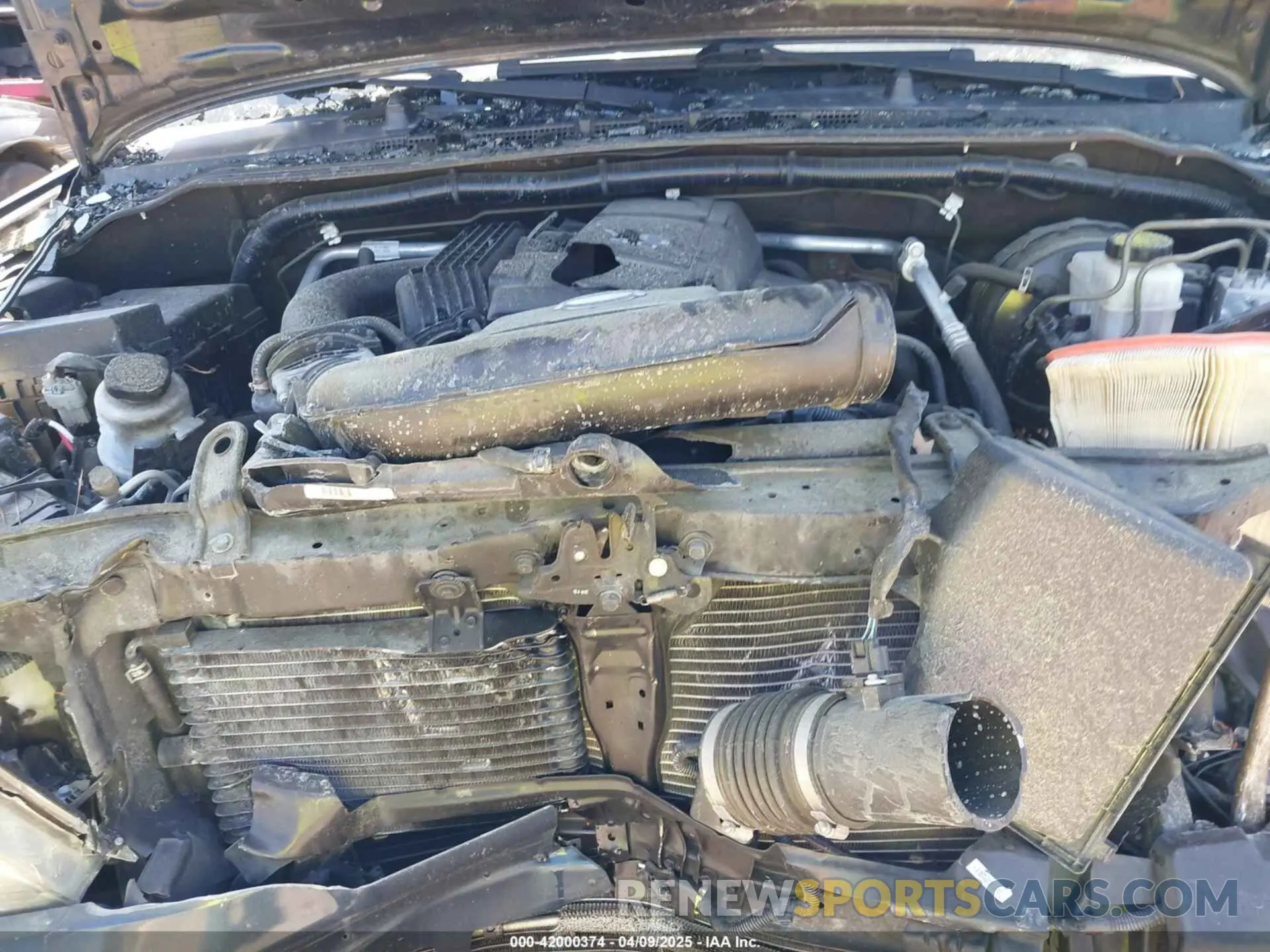 10 Photograph of a damaged car 1N6AD0ER4KN709873 NISSAN FRONTIER 2019