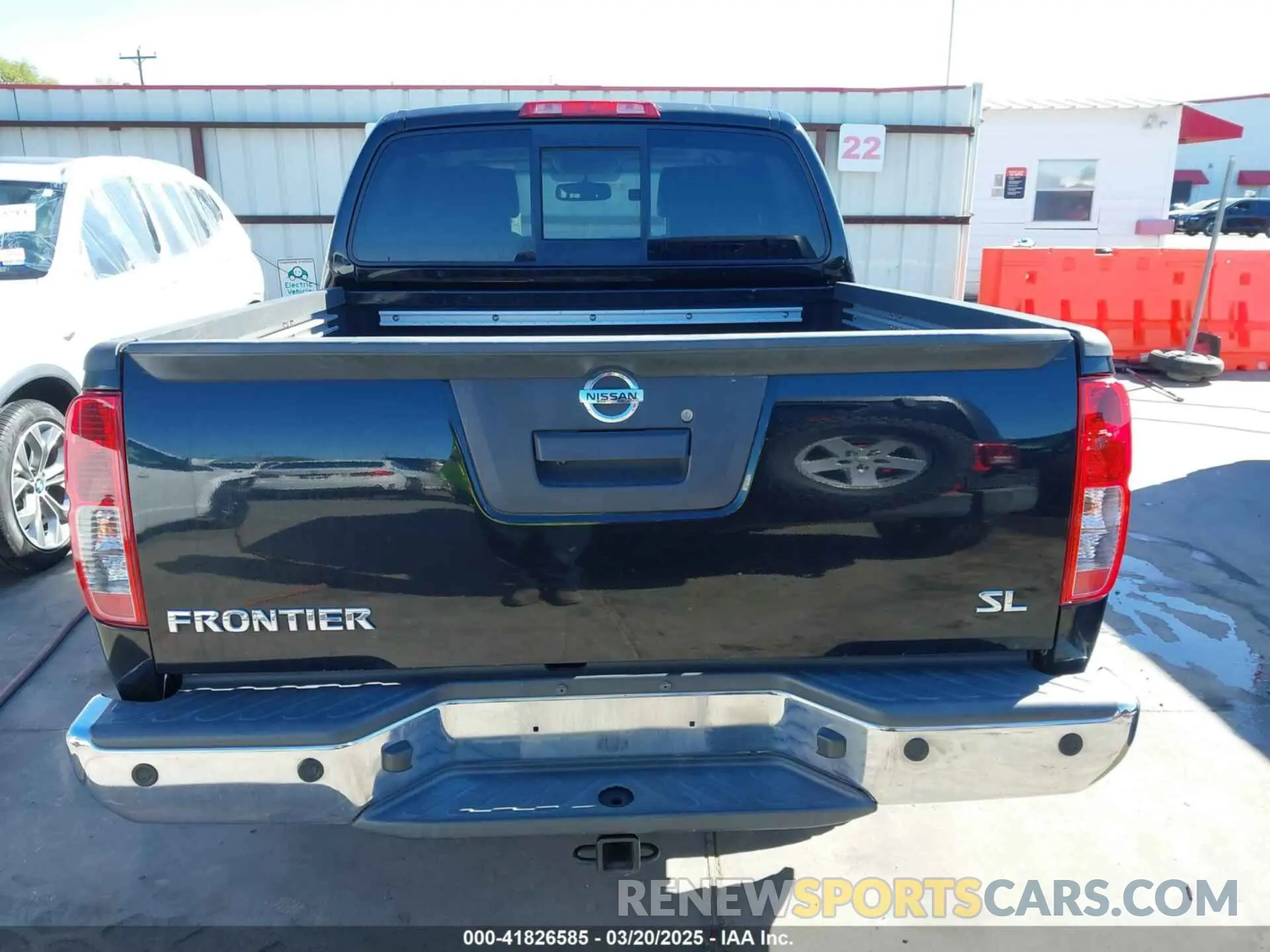 16 Photograph of a damaged car 1N6AD0ER4KN736474 NISSAN FRONTIER 2019