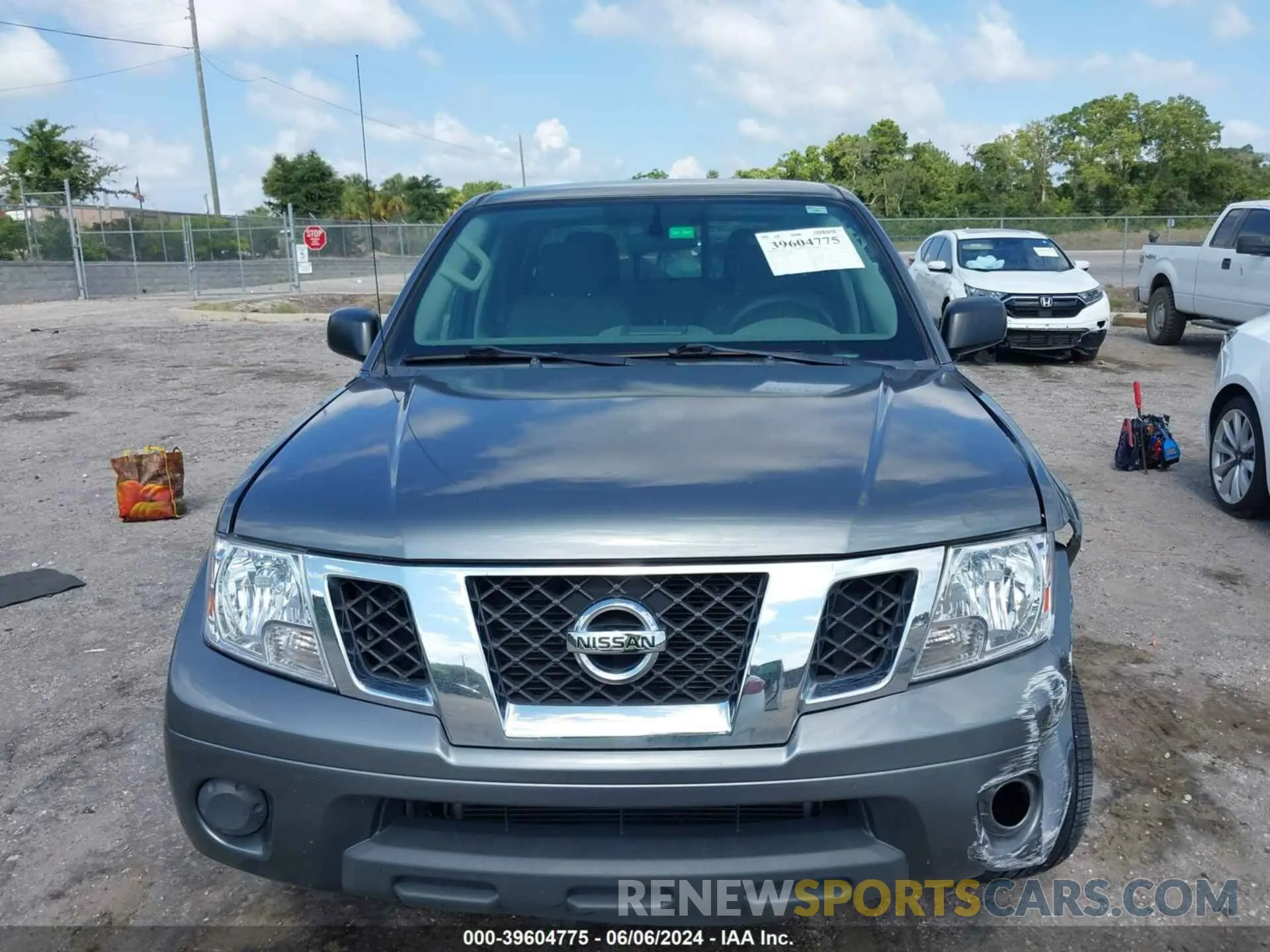 12 Photograph of a damaged car 1N6AD0ER5KN774943 NISSAN FRONTIER 2019