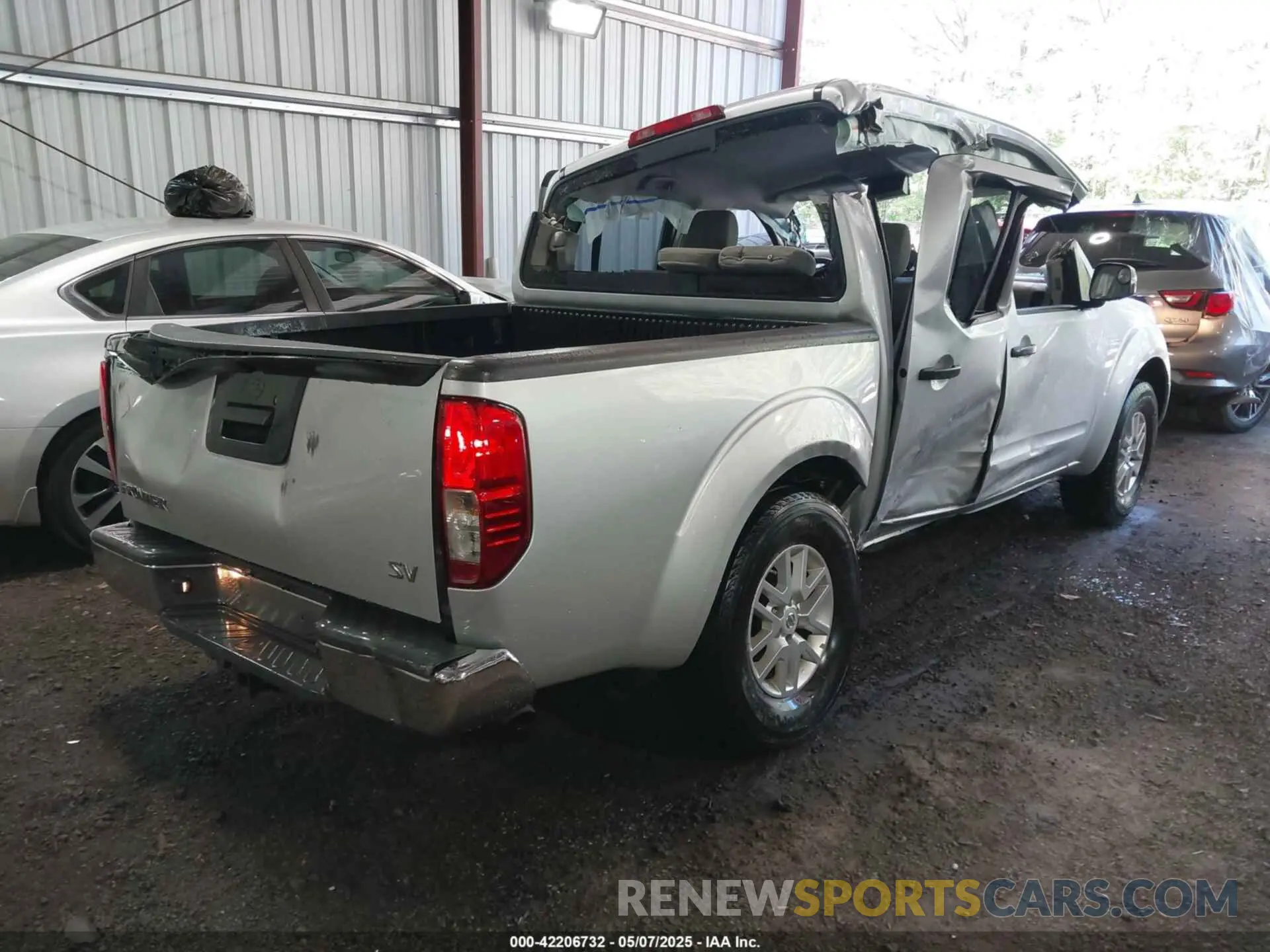 4 Photograph of a damaged car 1N6AD0ER5KN790768 NISSAN FRONTIER 2019