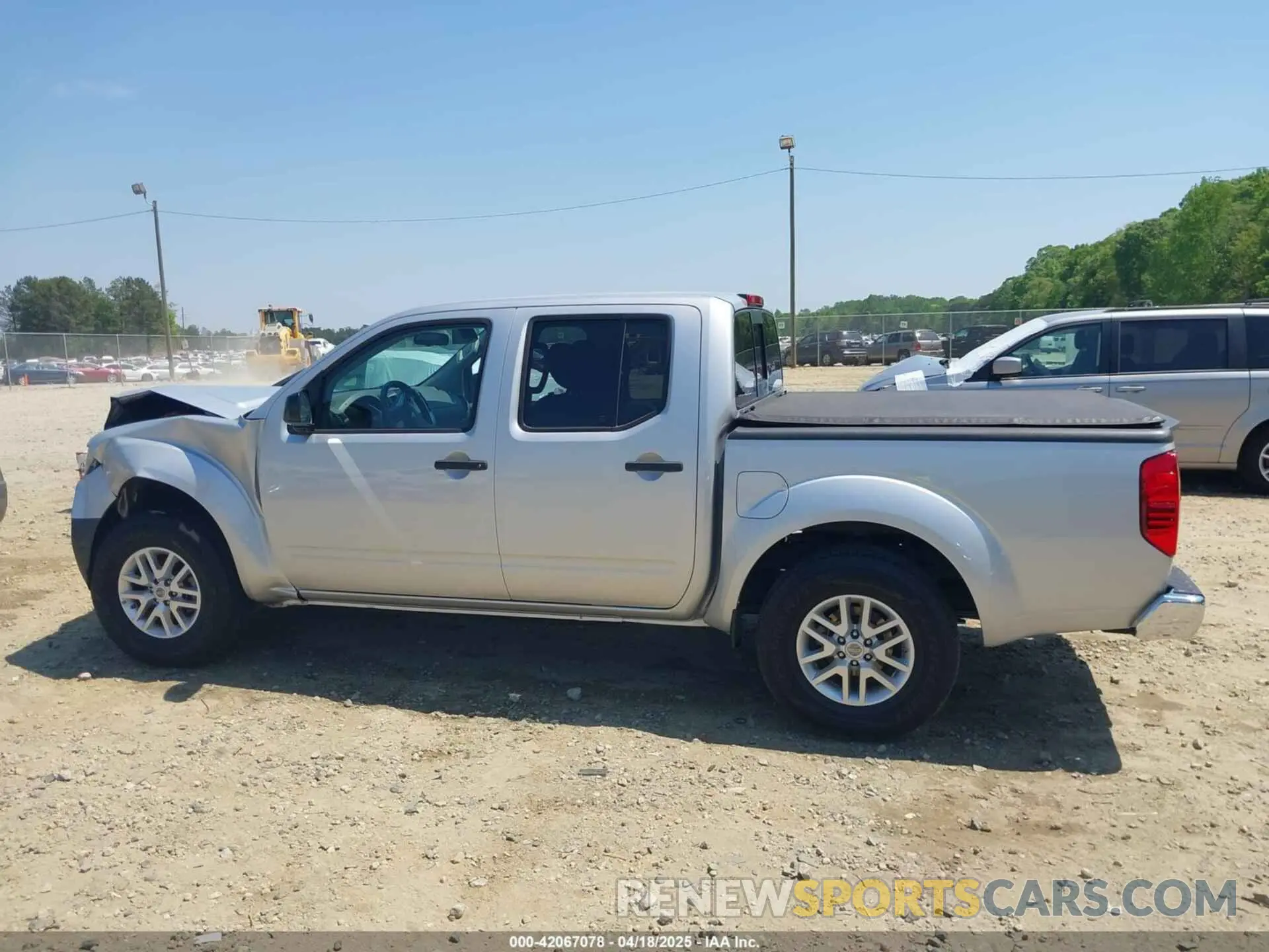 14 Photograph of a damaged car 1N6AD0ER6KN727579 NISSAN FRONTIER 2019