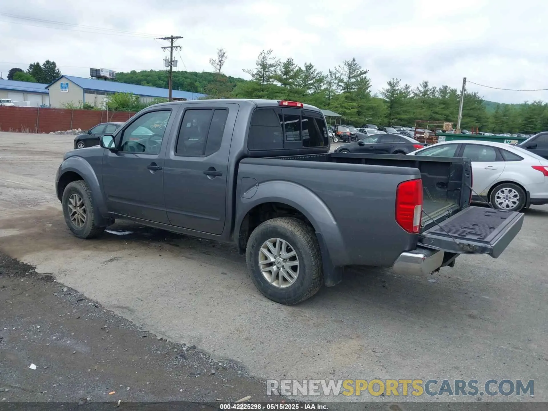 3 Photograph of a damaged car 1N6AD0EV0KN713030 NISSAN FRONTIER 2019