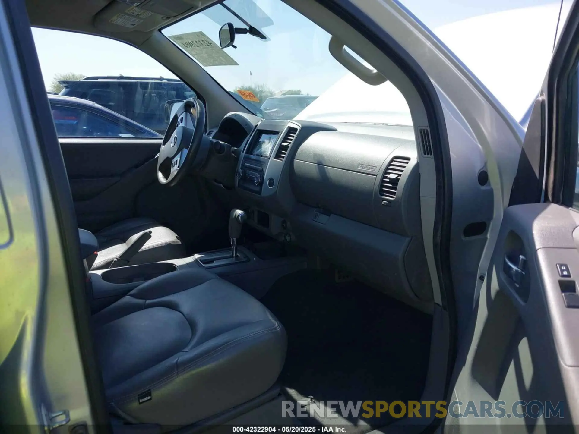 5 Photograph of a damaged car 1N6AD0EV3KN719324 NISSAN FRONTIER 2019