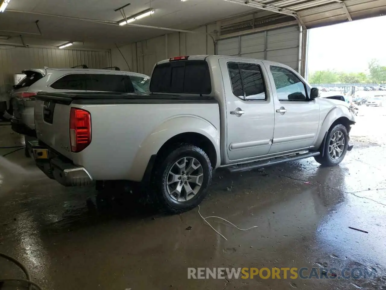 3 Photograph of a damaged car 1N6AD0EV5KN761977 NISSAN FRONTIER 2019