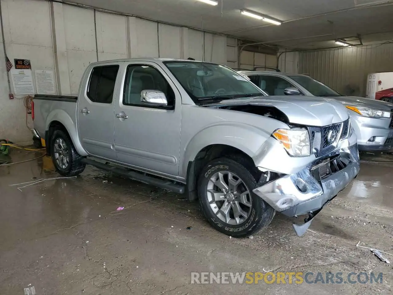 4 Photograph of a damaged car 1N6AD0EV5KN761977 NISSAN FRONTIER 2019