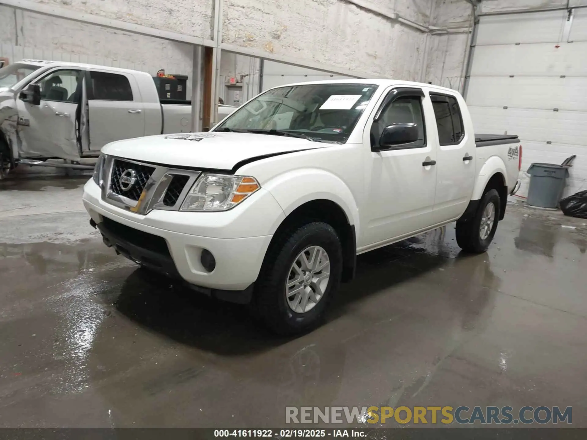 2 Photograph of a damaged car 1N6AD0EV5KN773448 NISSAN FRONTIER 2019