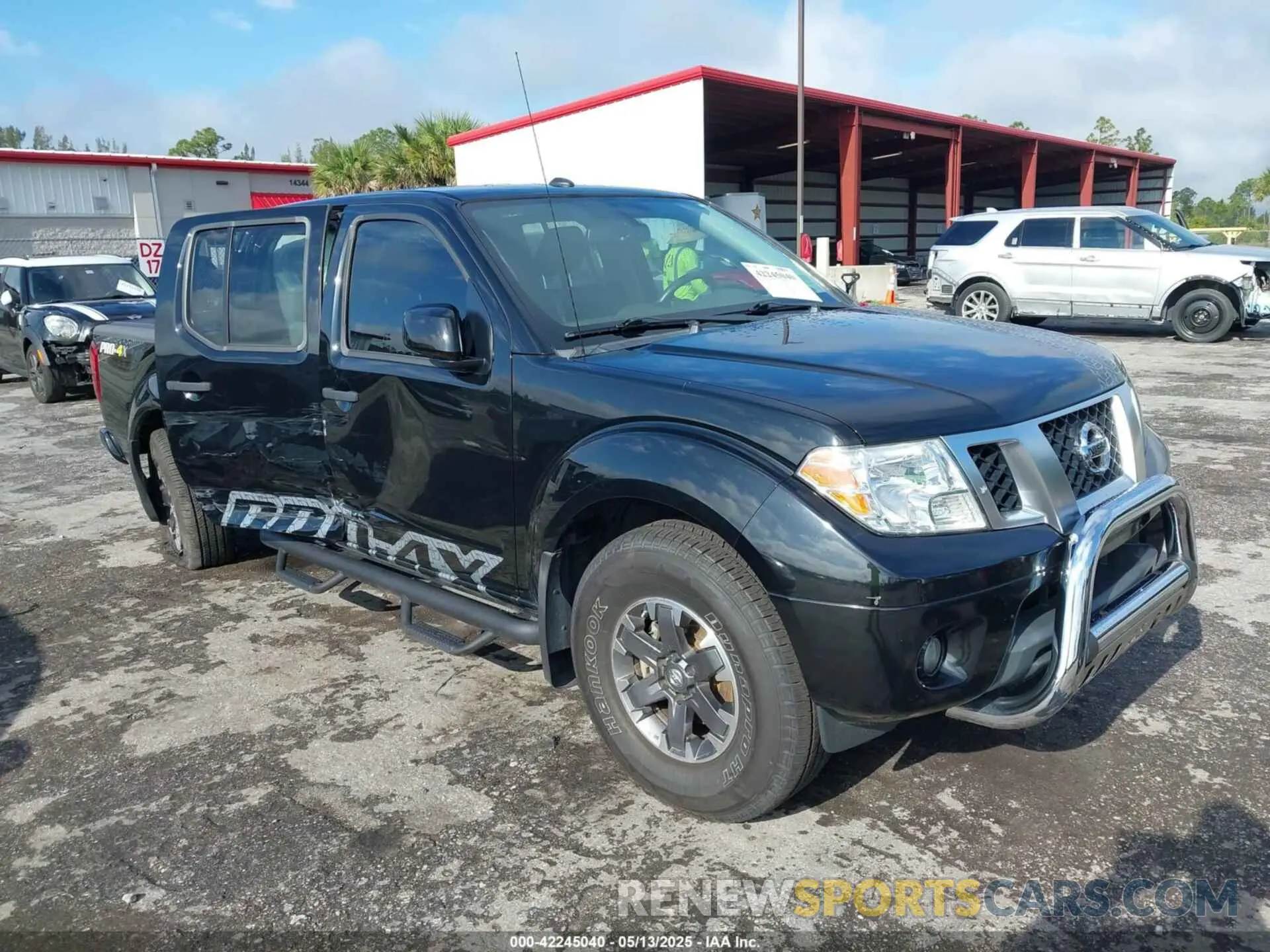1 Photograph of a damaged car 1N6AD0EV6KN881397 NISSAN FRONTIER 2019