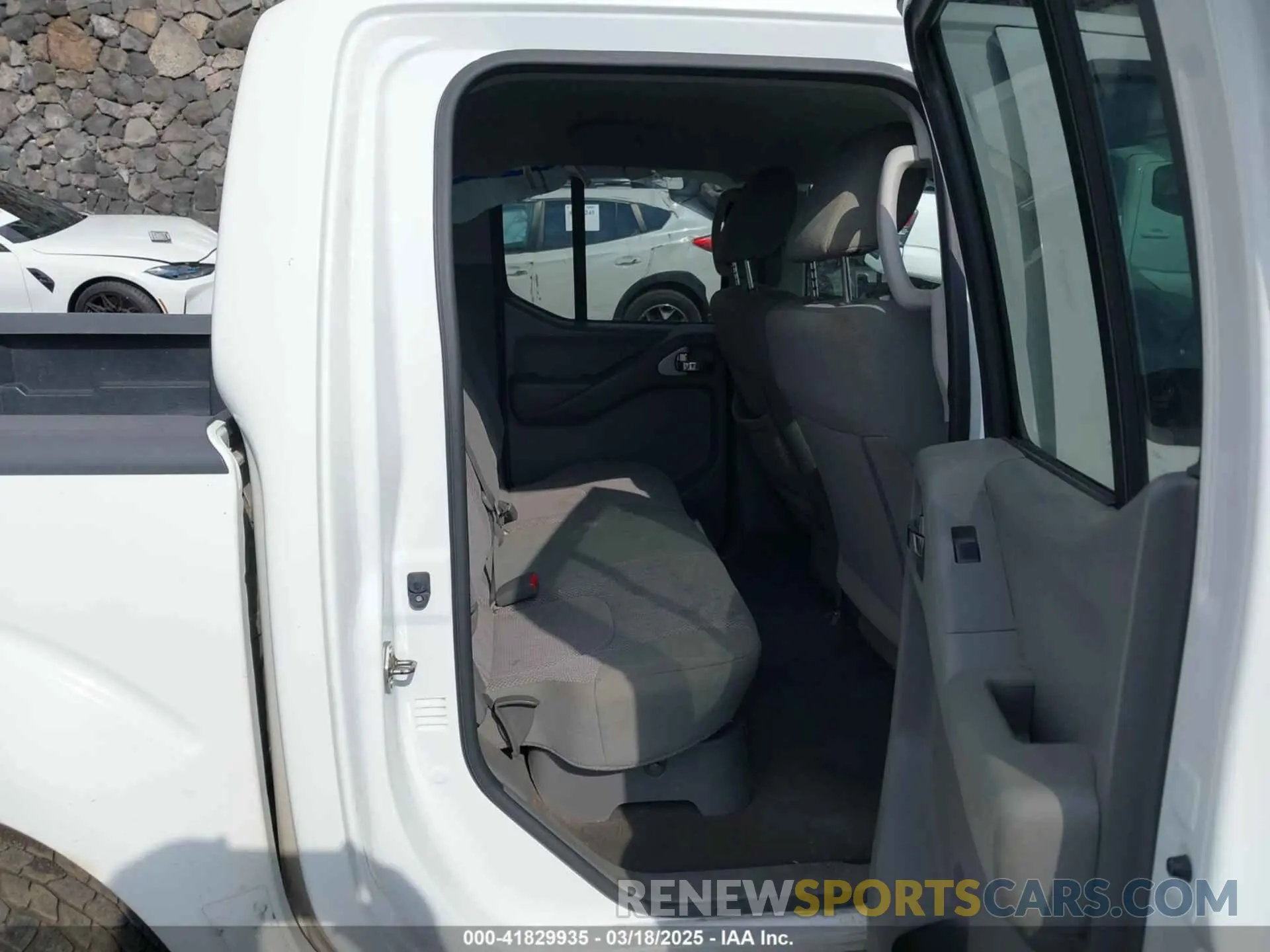 8 Фотография поврежденного автомобиля 1N6AD0EV8KN731582 NISSAN FRONTIER 2019
