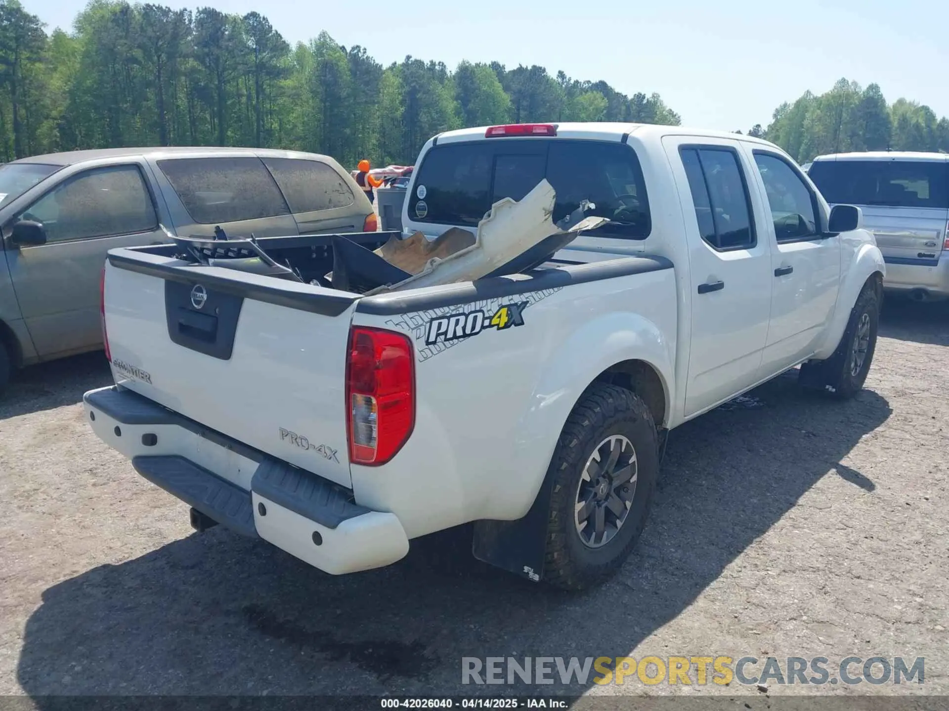 4 Фотография поврежденного автомобиля 1N6AD0EV8KN882308 NISSAN FRONTIER 2019