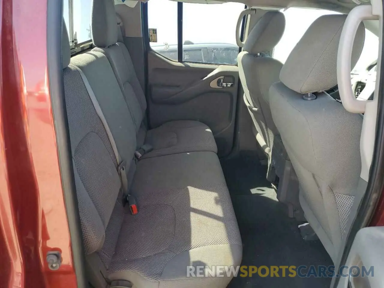 10 Photograph of a damaged car 1N6AD0EVXKN725234 NISSAN FRONTIER 2019