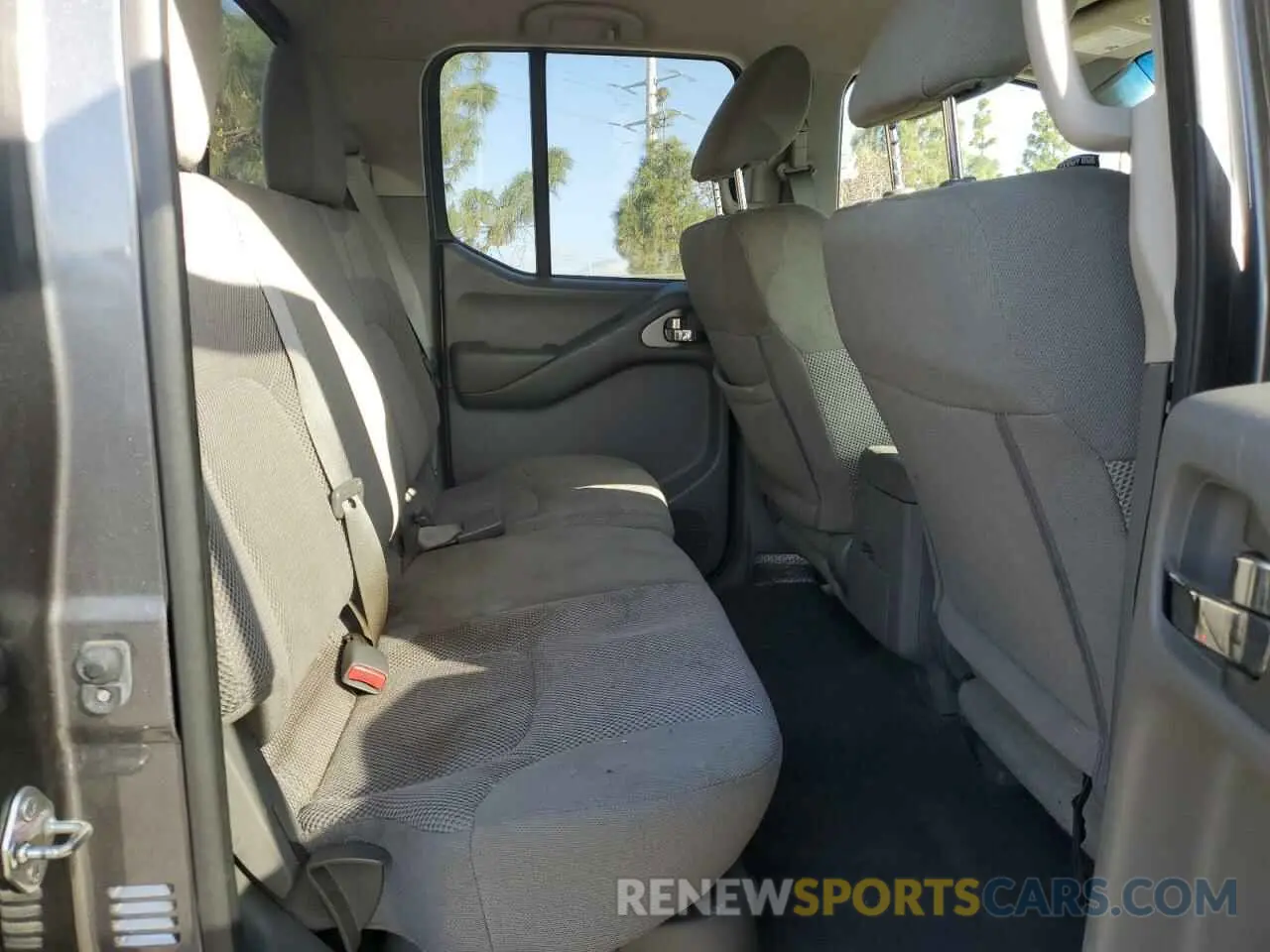 11 Photograph of a damaged car 1N6AD0FR8KN723211 NISSAN FRONTIER 2019