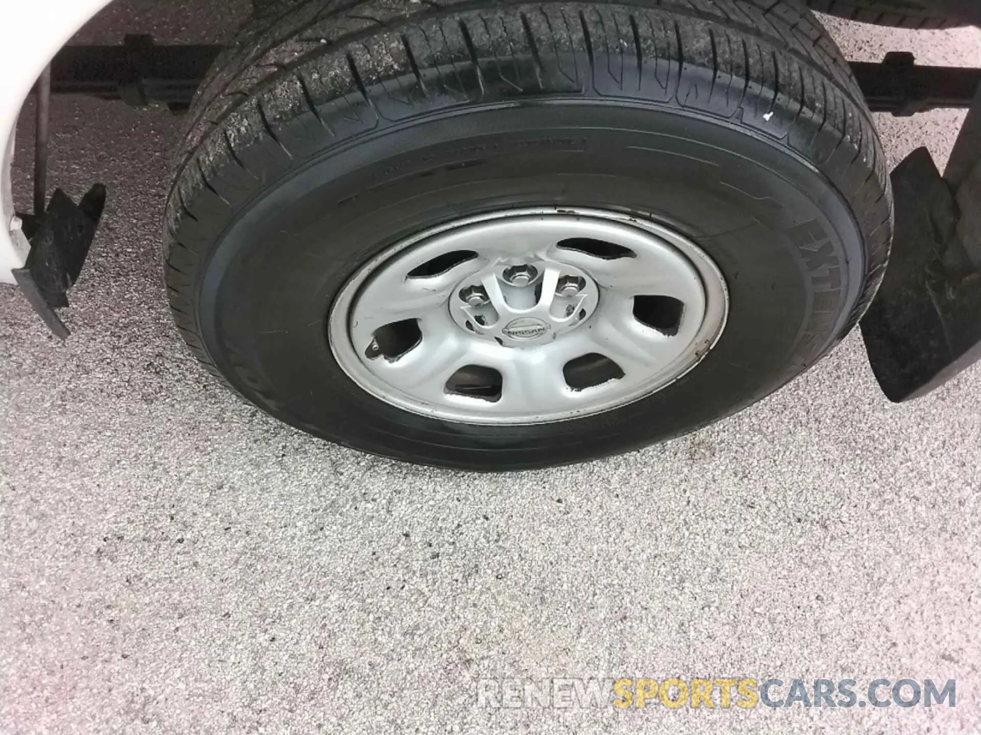 32 Фотография поврежденного автомобиля 1N6BD0CT2KN713374 NISSAN FRONTIER 2019