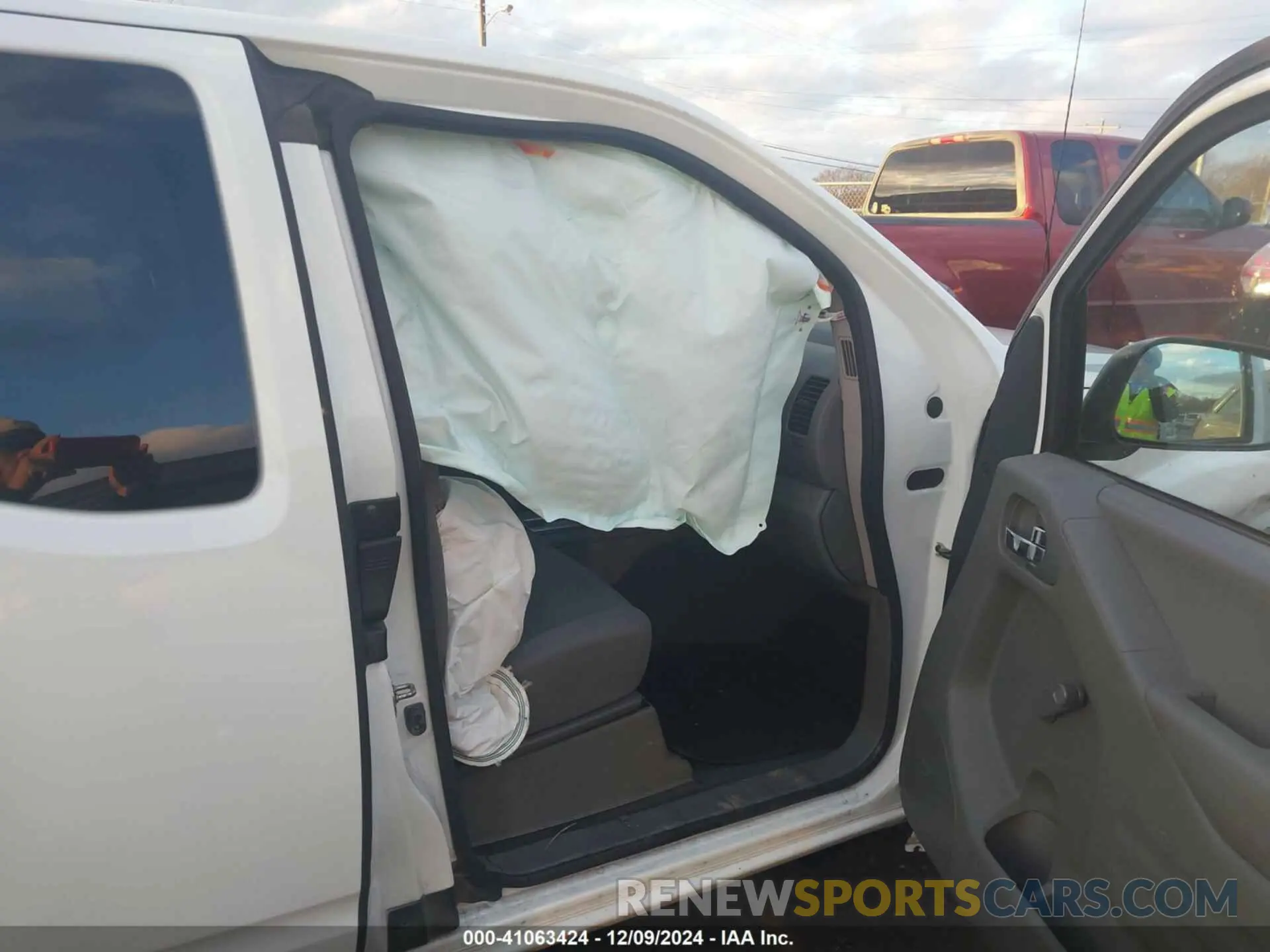 5 Photograph of a damaged car 1N6BD0CT6KN734146 NISSAN FRONTIER 2019