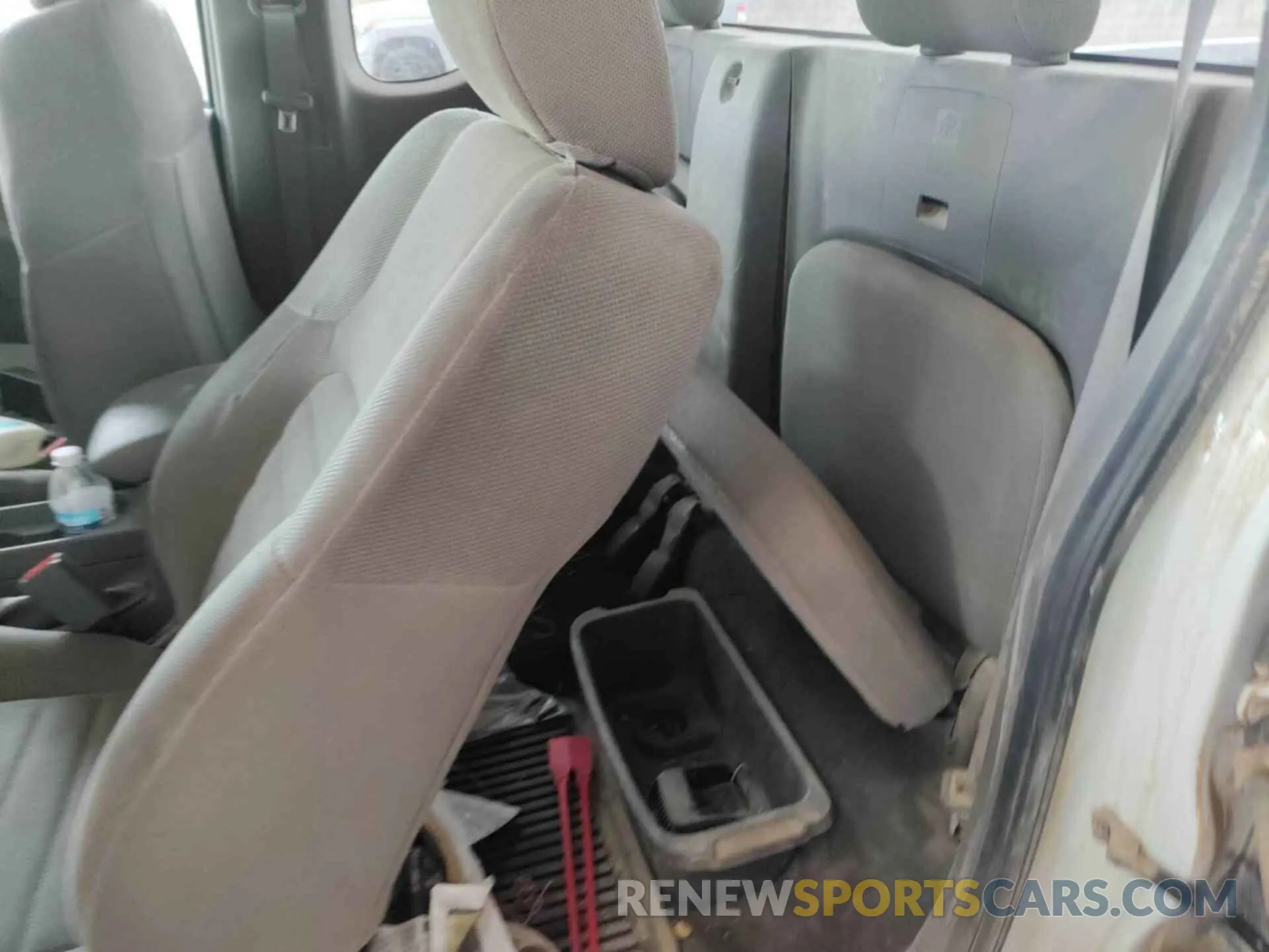 36 Photograph of a damaged car 1N6BD0CT9KN724386 NISSAN FRONTIER 2019