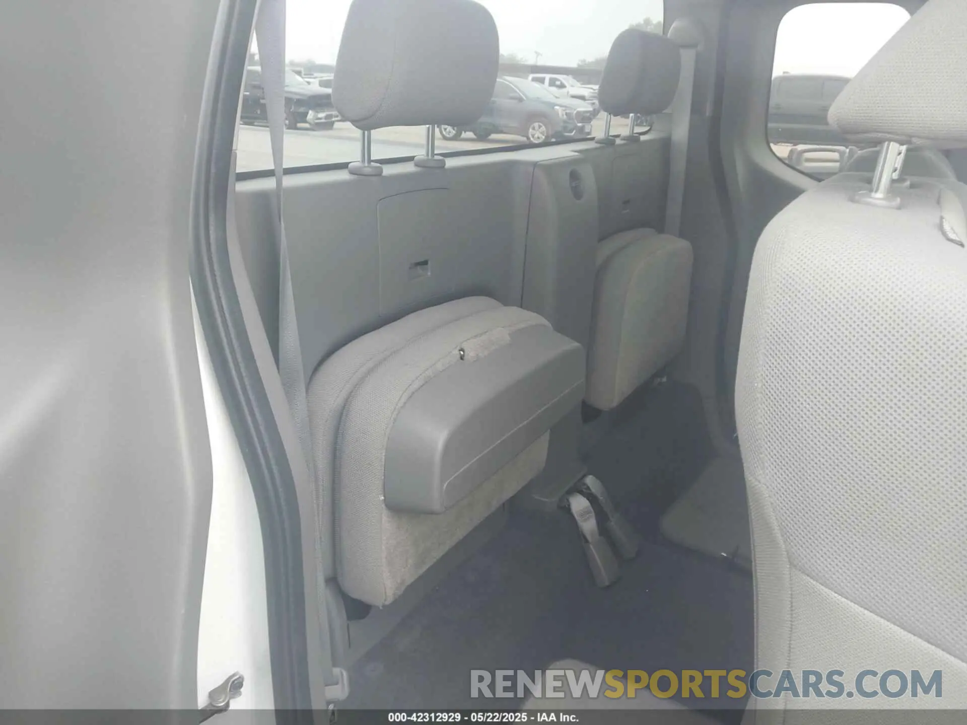 8 Photograph of a damaged car 1N6BD0CTXKN702462 NISSAN FRONTIER 2019