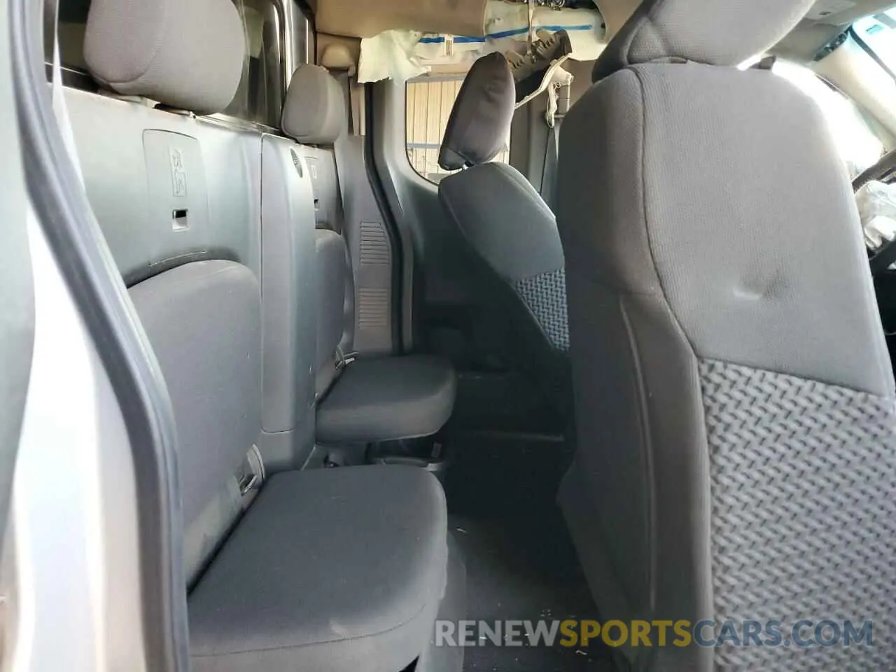 10 Фотография поврежденного автомобиля 1N6DD0CWXKN772580 NISSAN FRONTIER 2019