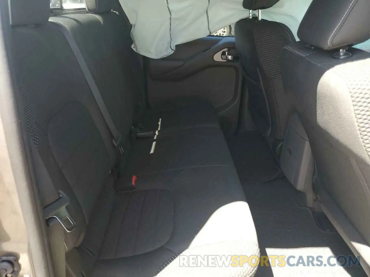 10 Photograph of a damaged car 1N6DD0ER1KN749020 NISSAN FRONTIER 2019
