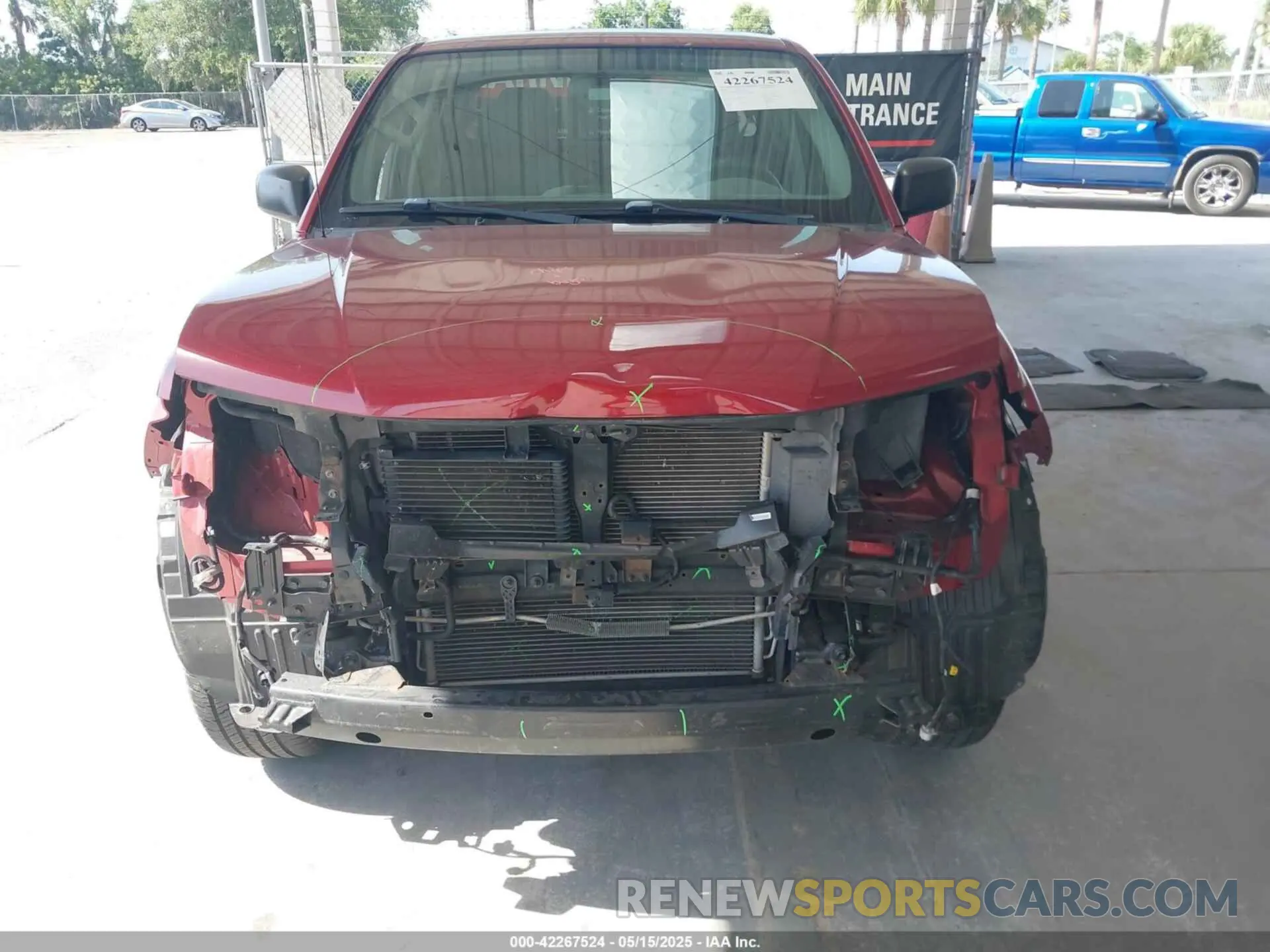 13 Photograph of a damaged car 1N6DD0ER3KN768040 NISSAN FRONTIER 2019
