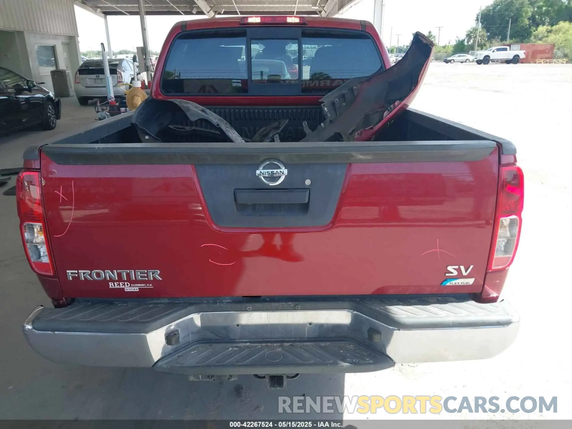 17 Photograph of a damaged car 1N6DD0ER3KN768040 NISSAN FRONTIER 2019