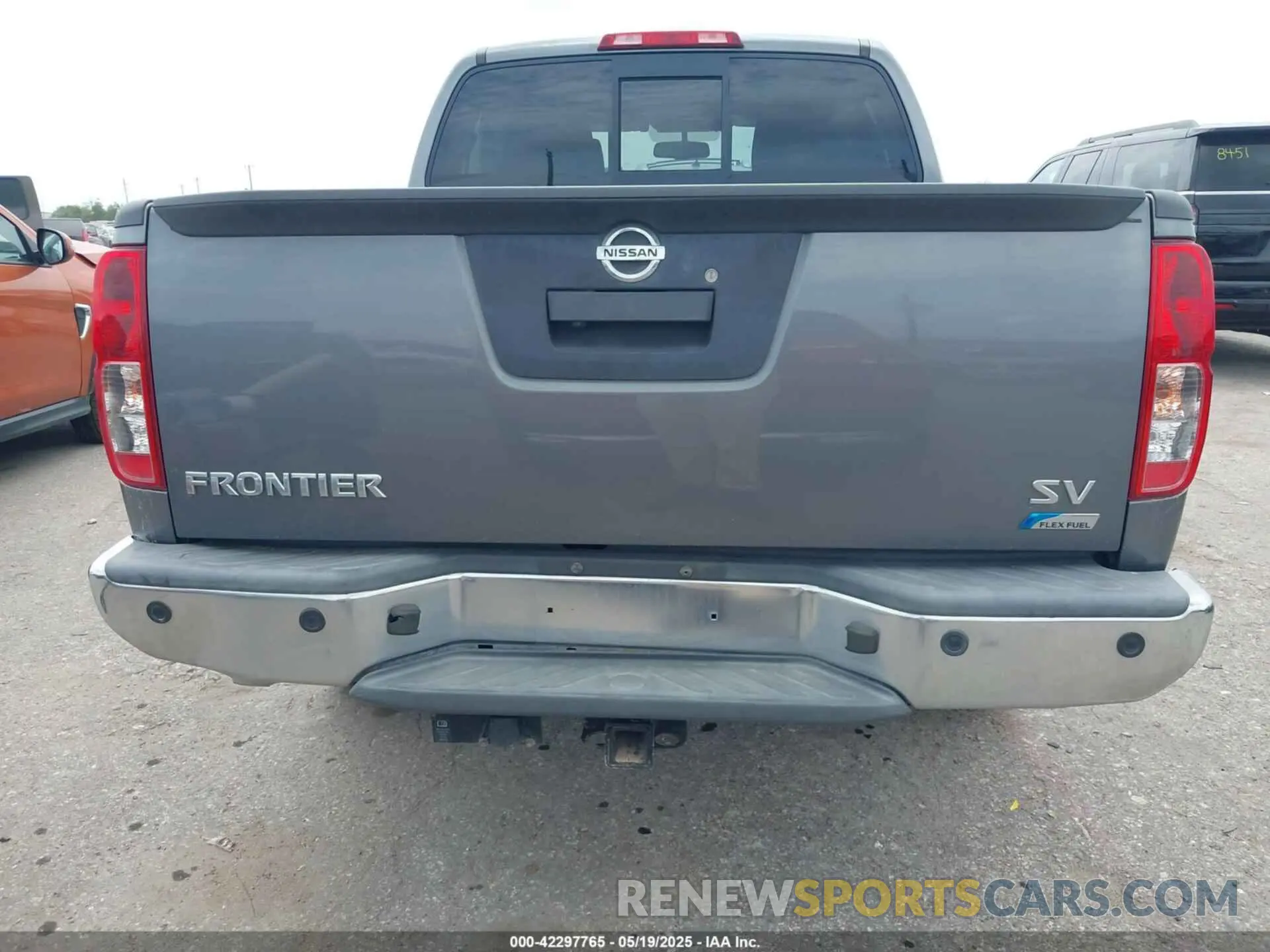 16 Photograph of a damaged car 1N6DD0ER7KN783933 NISSAN FRONTIER 2019