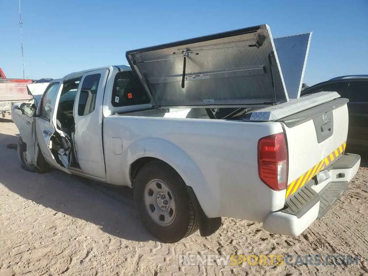 2 Photograph of a damaged car 1N6ED0CE2LN723659 NISSAN FRONTIER 2020