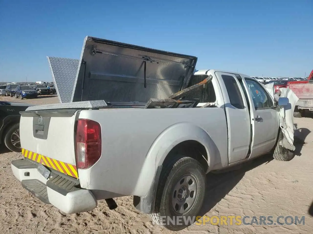 3 Photograph of a damaged car 1N6ED0CE2LN723659 NISSAN FRONTIER 2020