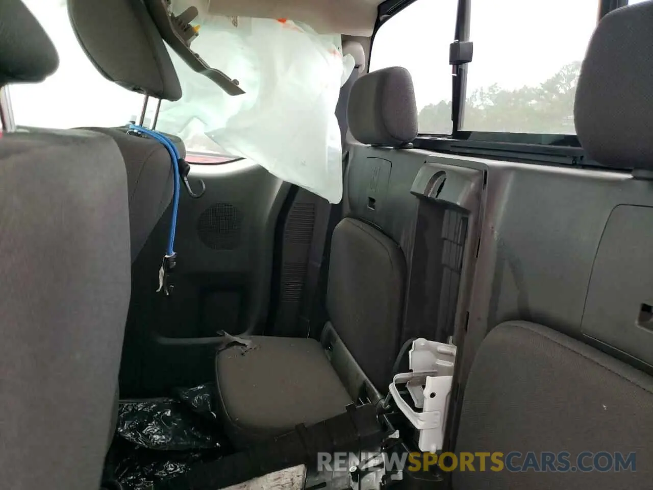 10 Photograph of a damaged car 1N6ED0CE6LN721137 NISSAN FRONTIER 2020