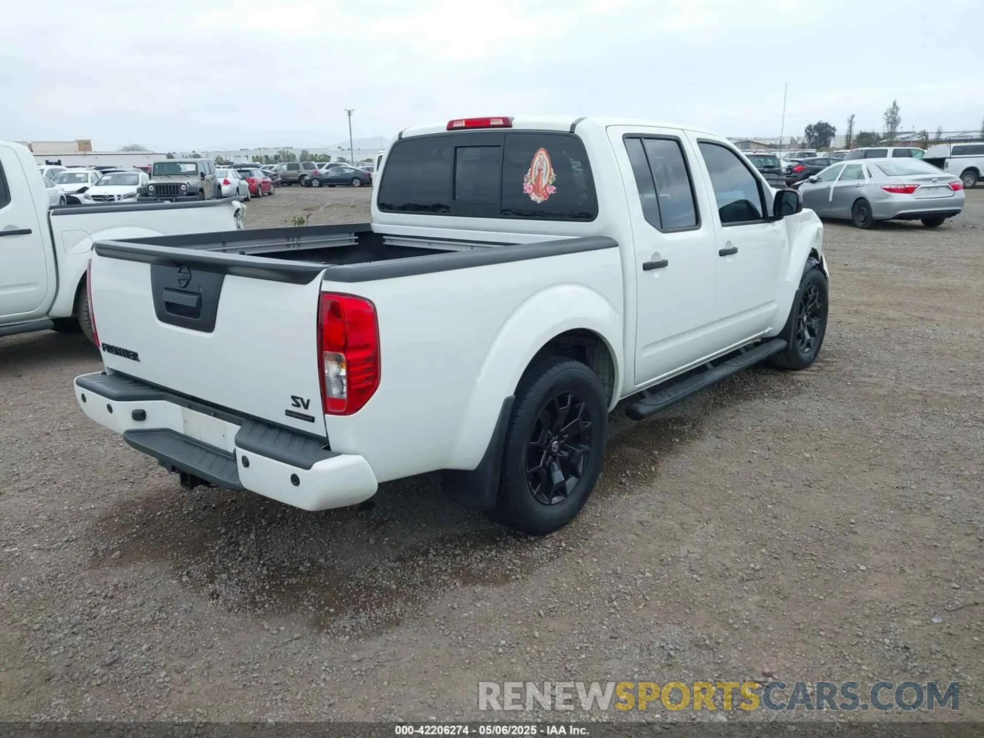 4 Photograph of a damaged car 1N6ED0EA0LN705624 NISSAN FRONTIER 2020
