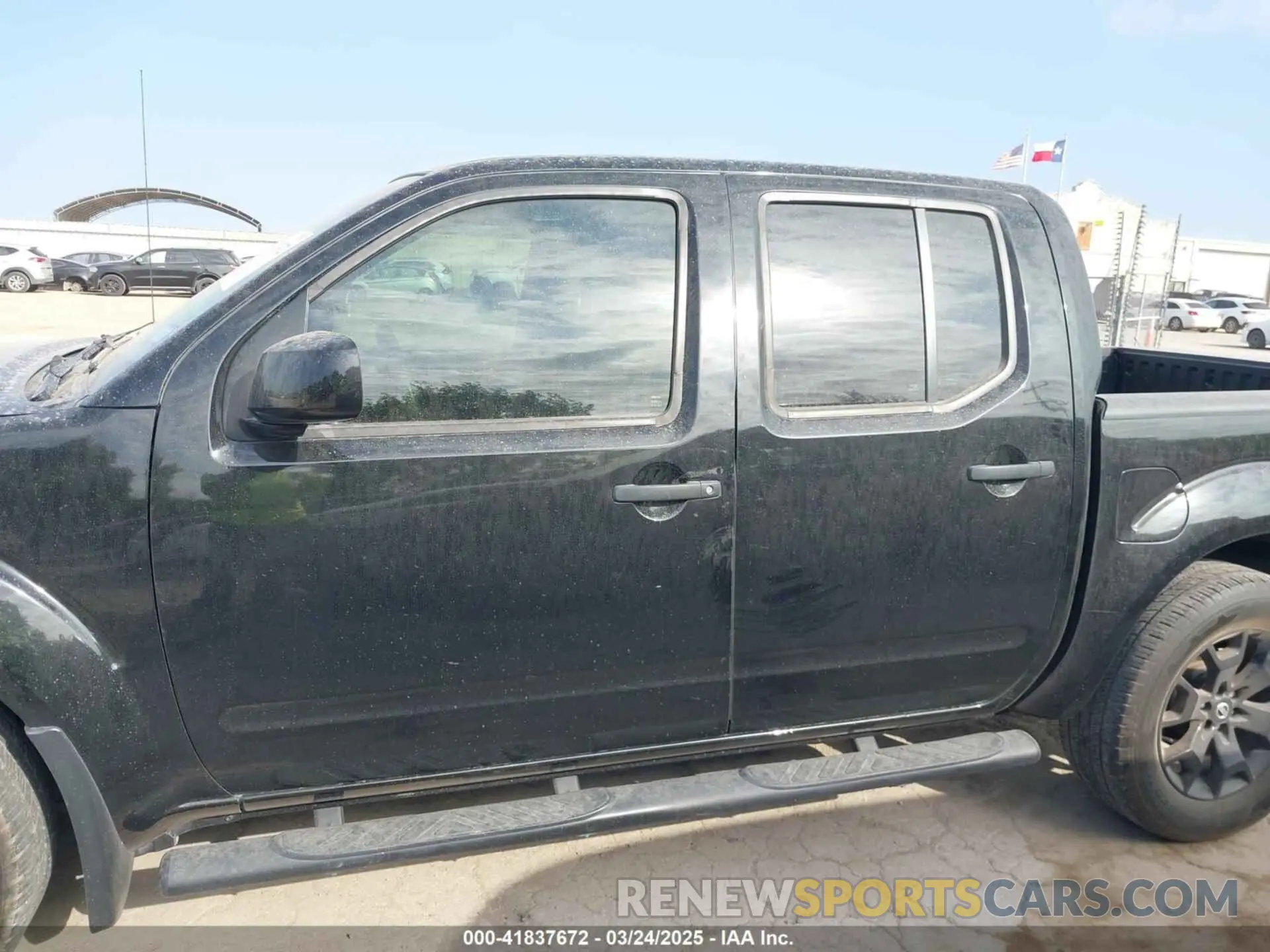 14 Photograph of a damaged car 1N6ED0EA0LN712363 NISSAN FRONTIER 2020