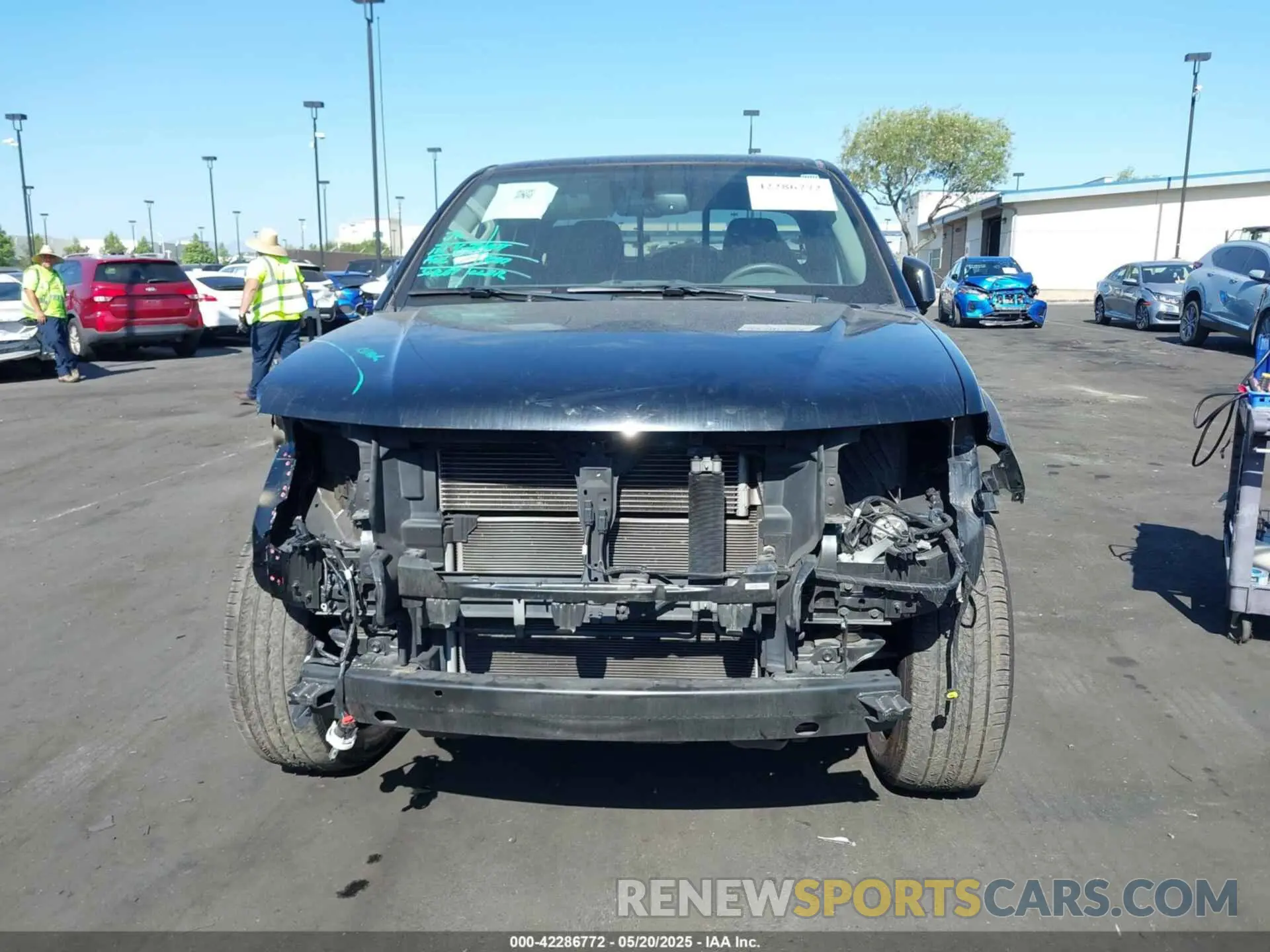 13 Photograph of a damaged car 1N6ED0EA7MN702186 NISSAN FRONTIER 2021