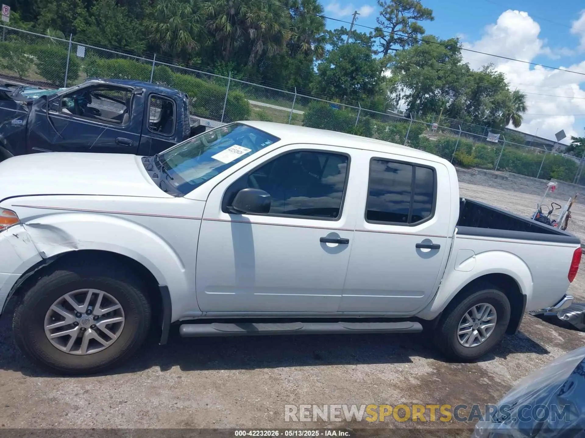 14 Photograph of a damaged car 1N6ED0EA8MN709955 NISSAN FRONTIER 2021