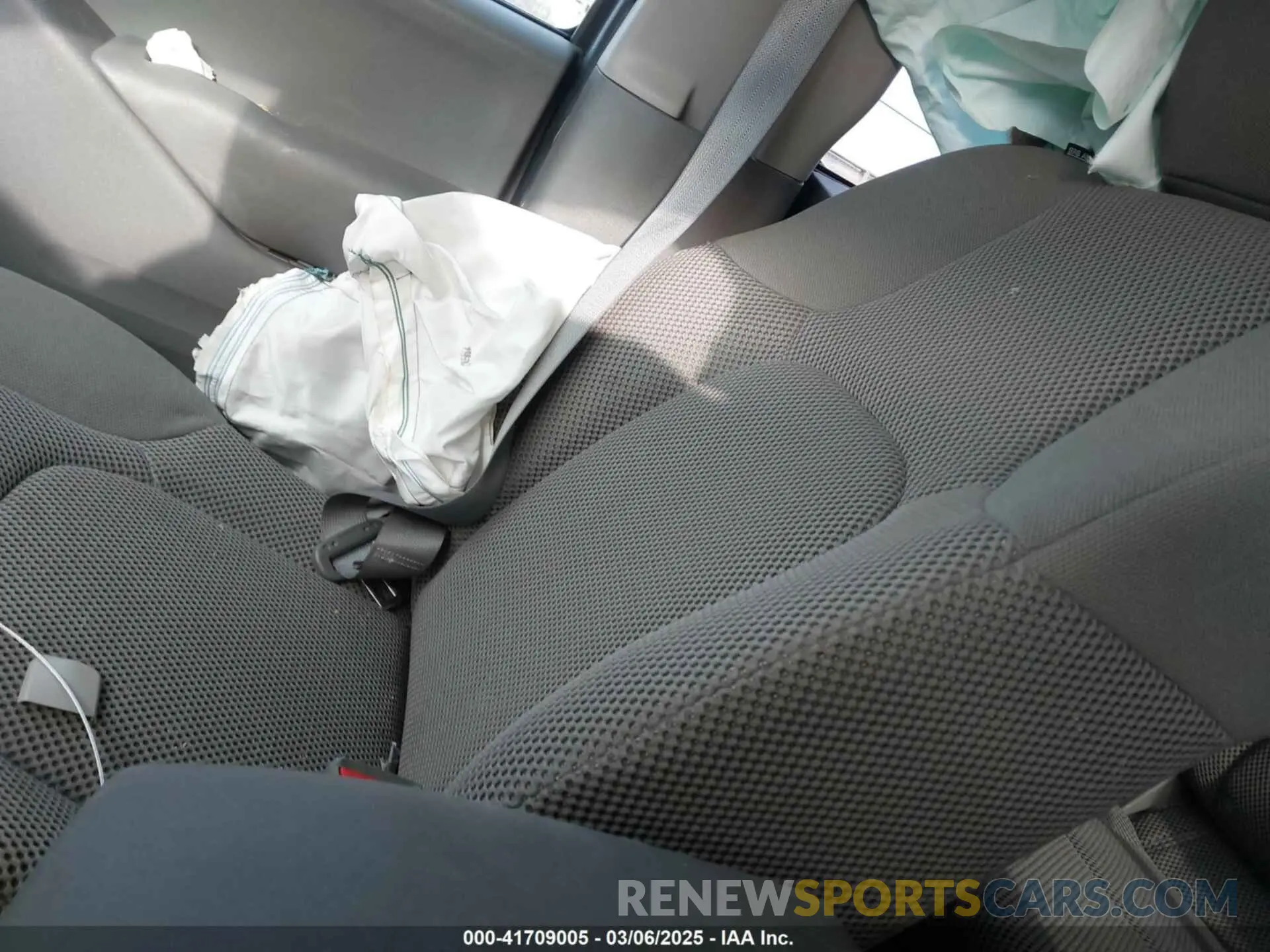 16 Photograph of a damaged car 1N6ED0EB2MN716246 NISSAN FRONTIER 2021