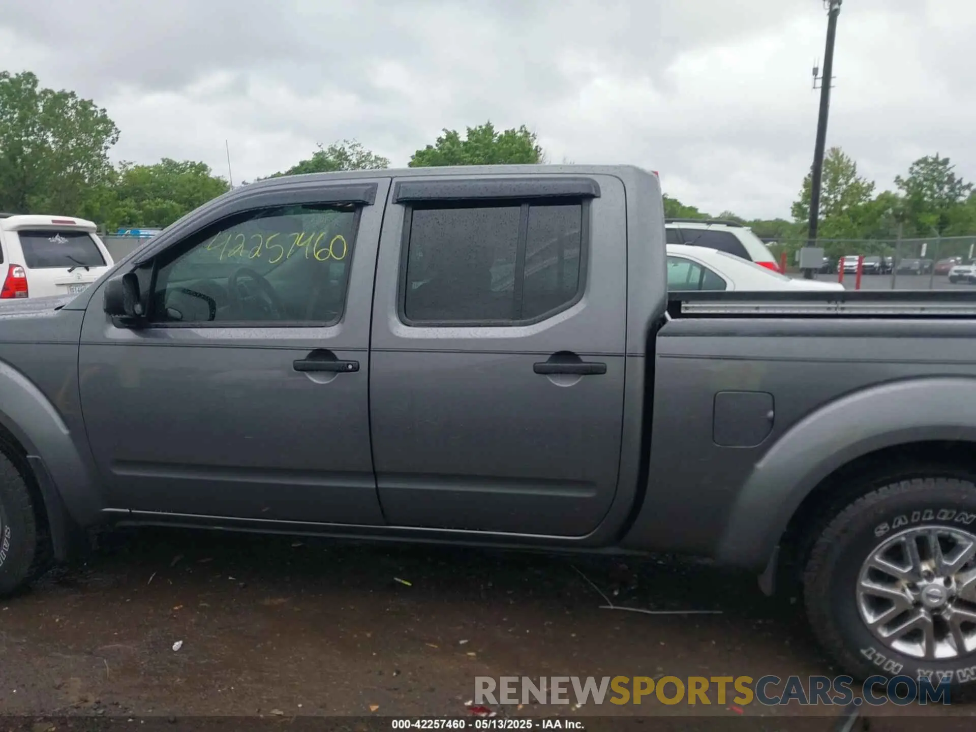 14 Photograph of a damaged car 1N6ED0FA9MN700423 NISSAN FRONTIER 2021