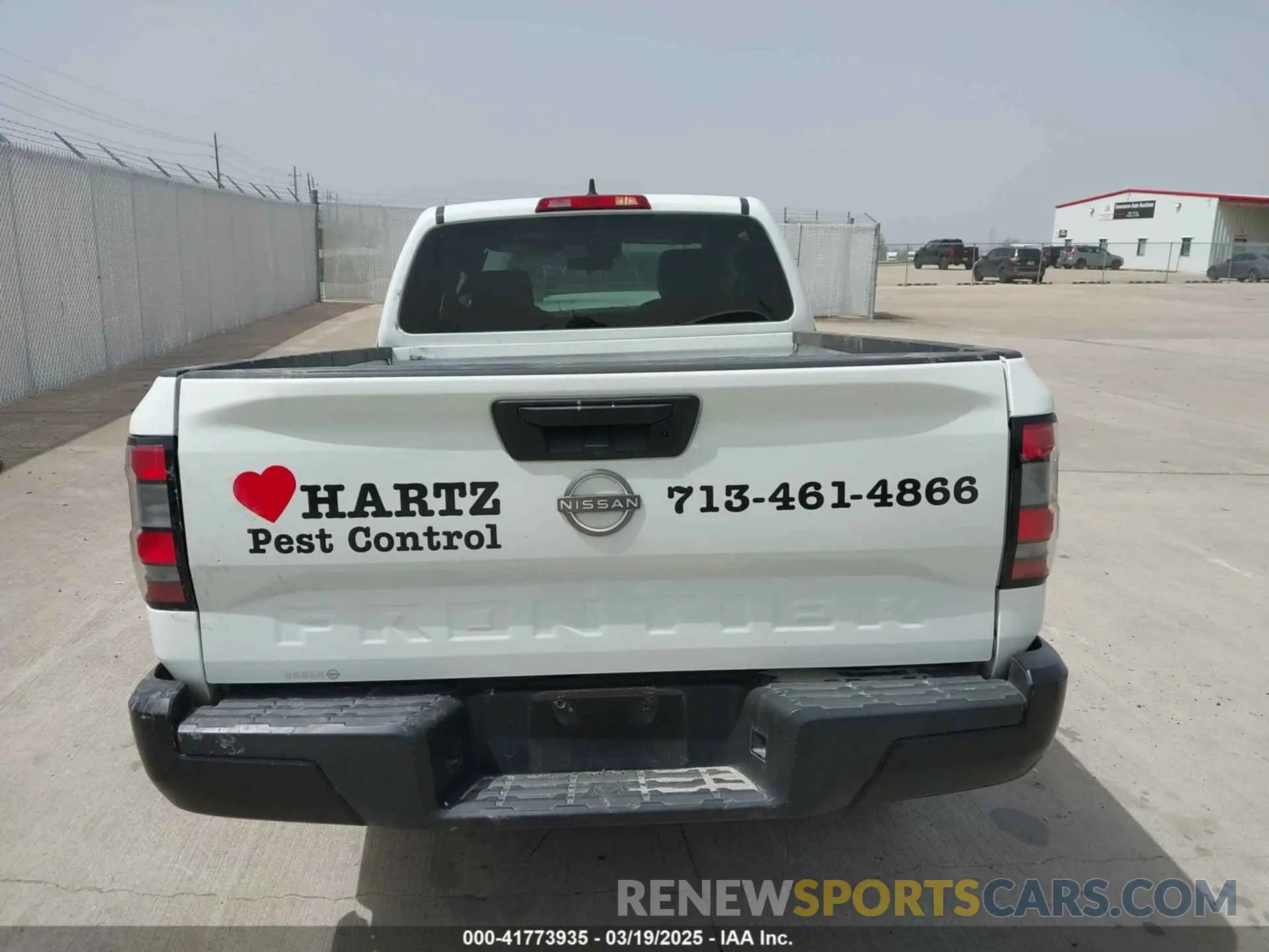 15 Photograph of a damaged car 1N6ED1CL2NN657752 NISSAN FRONTIER 2022