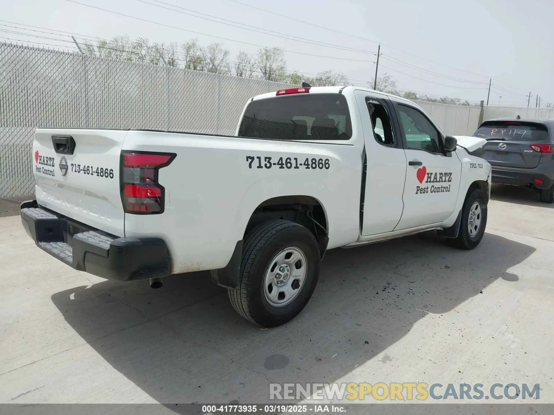 4 Photograph of a damaged car 1N6ED1CL2NN657752 NISSAN FRONTIER 2022