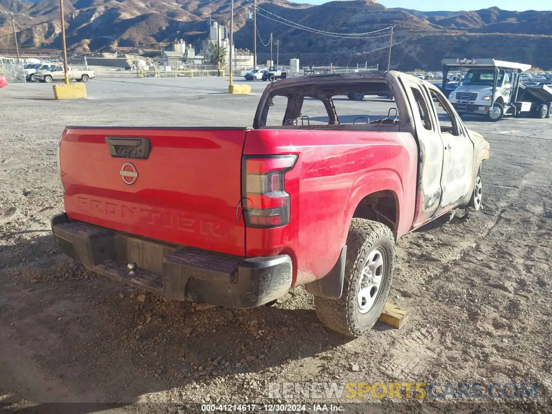 4 Photograph of a damaged car 1N6ED1CLXNN667753 NISSAN FRONTIER 2022